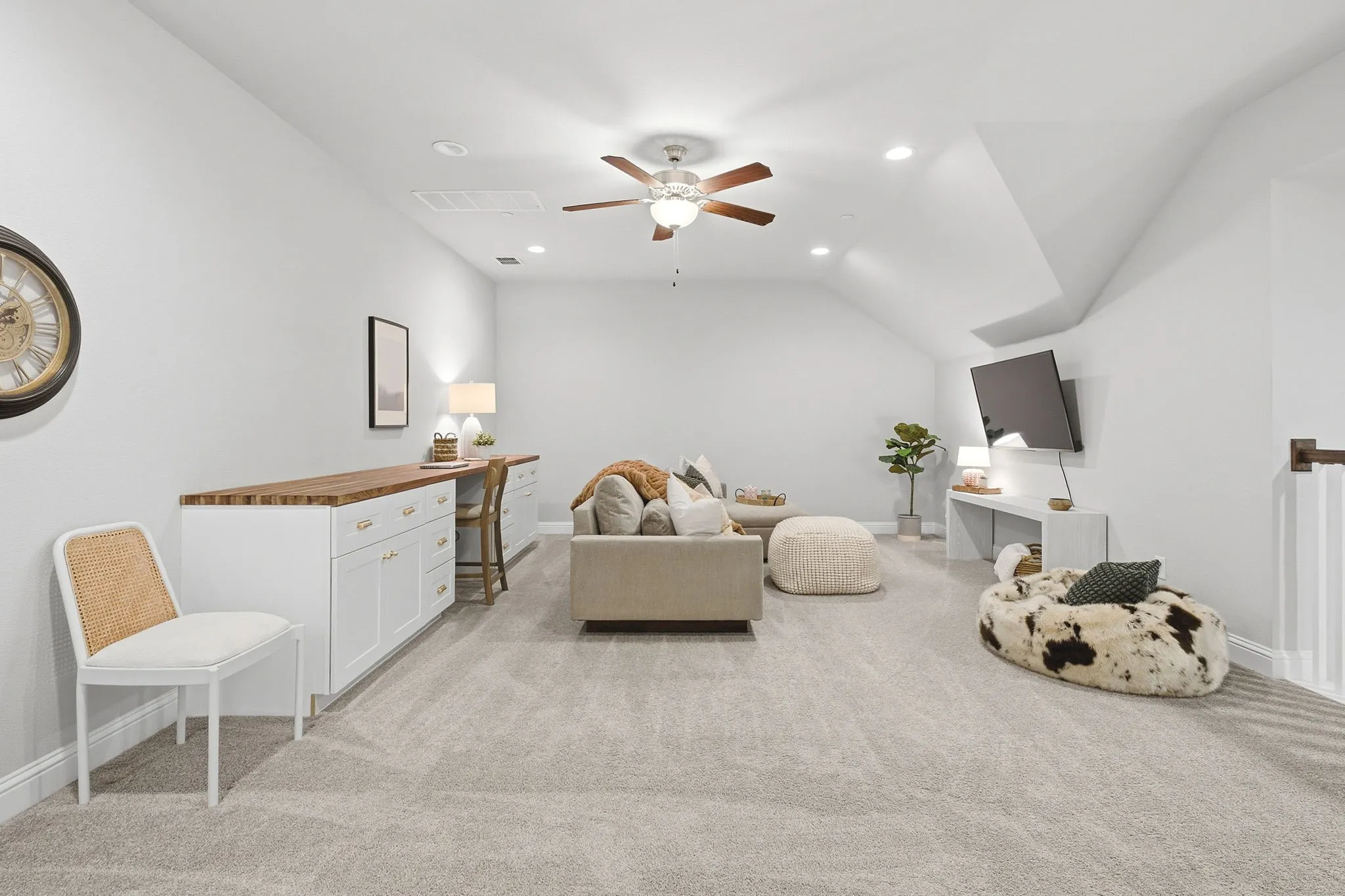 Single Family Residence For Sale in Collin County , 404 S State Highway 5, Fairview, Texas 75069, 3 Bedroom, 3 Bathroom, 2 Garage spaces, 1,962 Sqft, built in 2018, mls#21350748, Real Estate Agent in Fairview, Homes For Sale in Collin county, Homes For Sale in Fairview, Realtor in Fairview Texas, Real Estate Brokerage Independent Realty Texas, Luminita Cordes Realtor