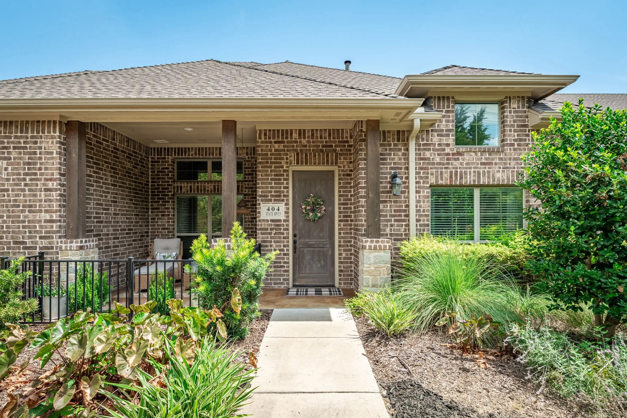 Single Family Residence For Sale in Collin County , 404 S State Highway 5, Fairview, Texas 75069, 3 Bedroom, 3 Bathroom, 2 Garage spaces, 1,962 Sqft, built in 2018, mls#21350748, Real Estate Agent in Fairview, Homes For Sale in Collin county, Homes For Sale in Fairview, Realtor in Fairview Texas, Real Estate Brokerage Independent Realty Texas, Luminita Cordes Realtor