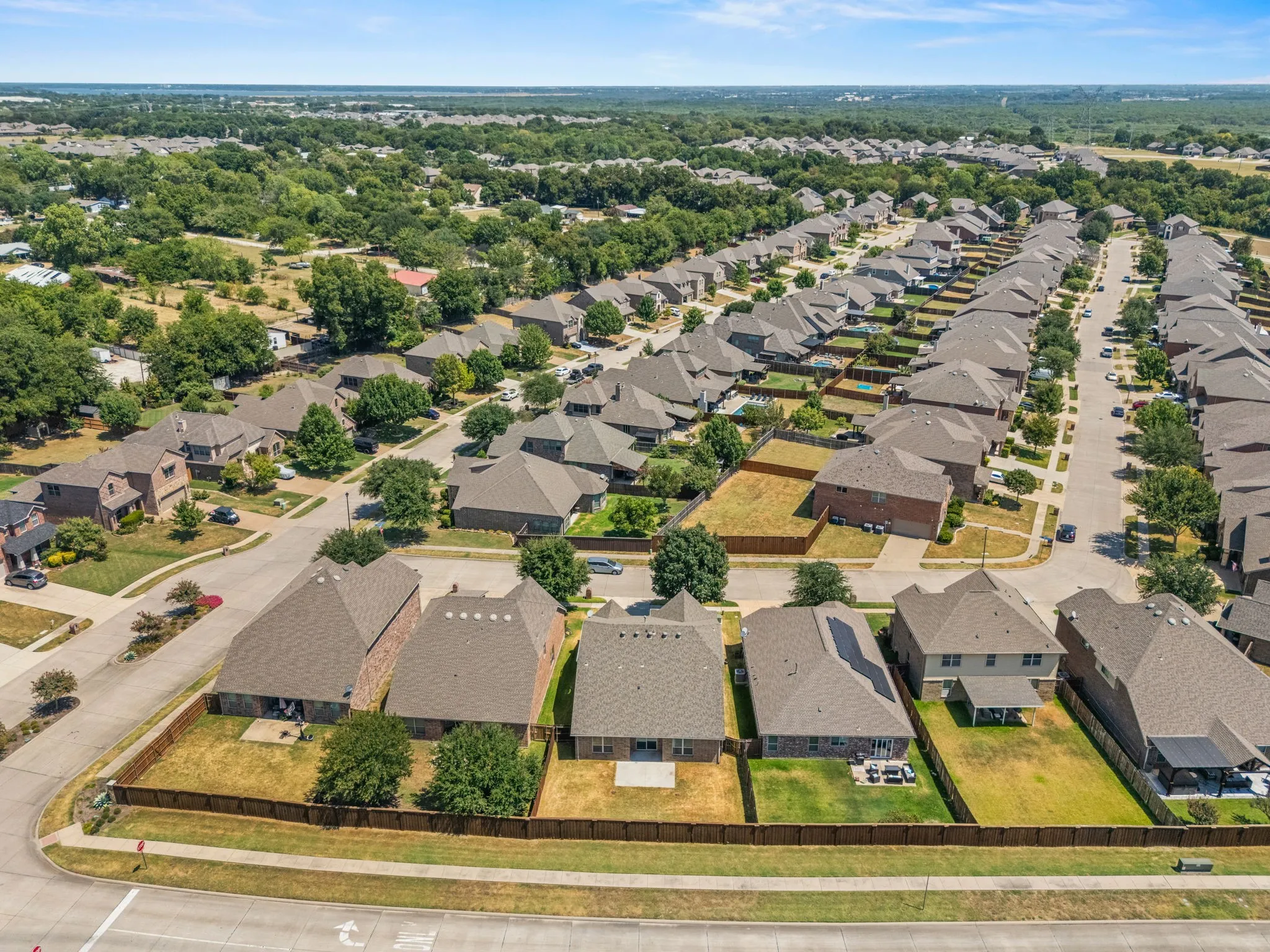 Single Family Residence For Sale in Collin County , 1307 Hidden Valley Drive, Wylie, Texas 75098, 3 Bedroom, 3 Bathroom, 2 Garage spaces, 2,622 Sqft, built in 2013, mls#21369901, Real Estate Agent in Wylie, Homes For Sale in Collin county, Homes For Sale in Wylie, Realtor in Wylie Texas, Real Estate Brokerage Independent Realty Texas, Luminita Cordes Realtor