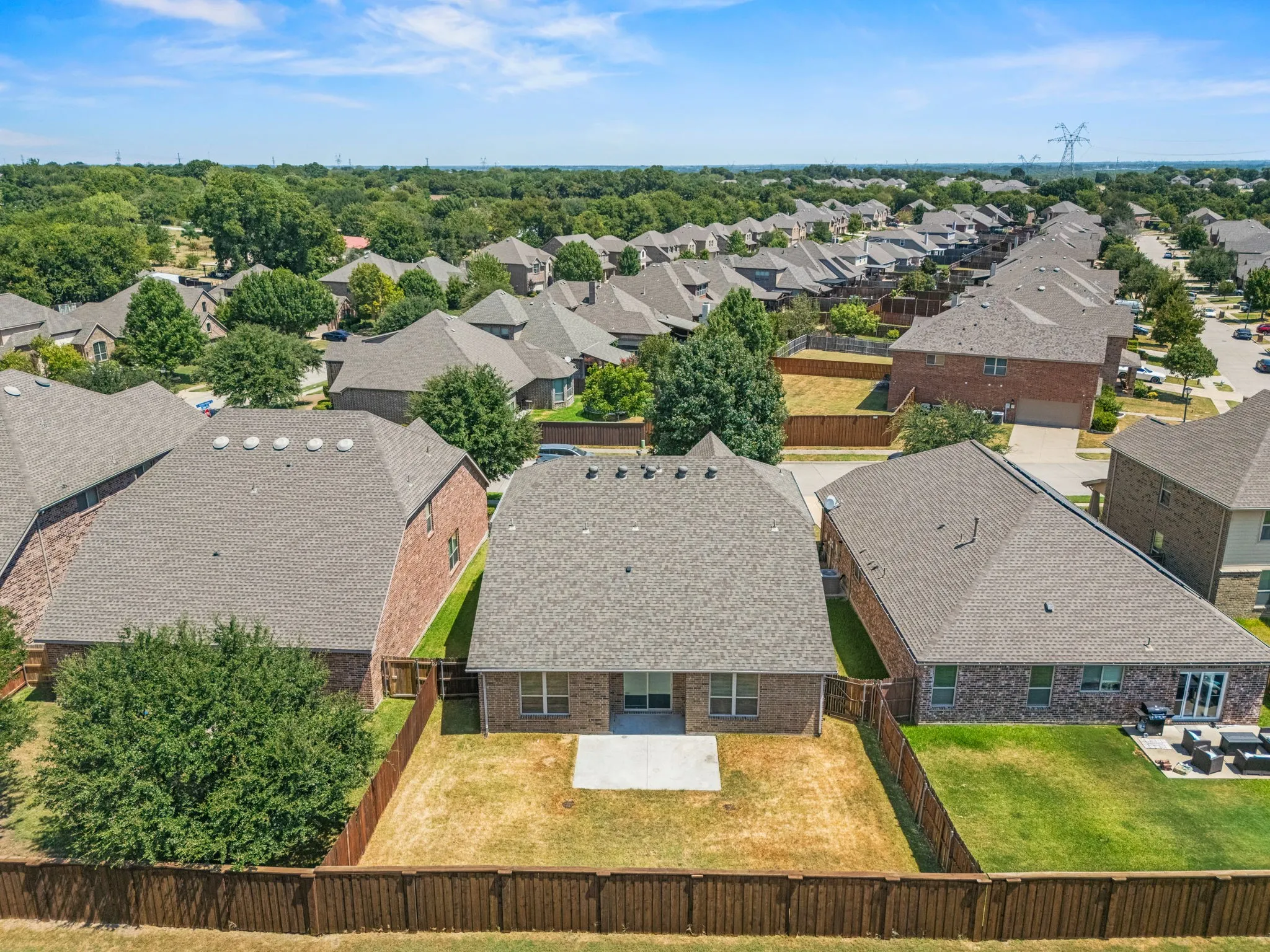 Single Family Residence For Sale in Collin County , 1307 Hidden Valley Drive, Wylie, Texas 75098, 3 Bedroom, 3 Bathroom, 2 Garage spaces, 2,622 Sqft, built in 2013, mls#21369901, Real Estate Agent in Wylie, Homes For Sale in Collin county, Homes For Sale in Wylie, Realtor in Wylie Texas, Real Estate Brokerage Independent Realty Texas, Luminita Cordes Realtor