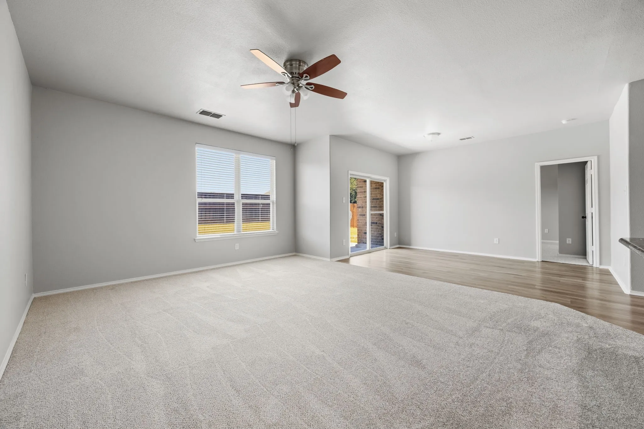 Single Family Residence For Sale in Collin County , 1307 Hidden Valley Drive, Wylie, Texas 75098, 3 Bedroom, 3 Bathroom, 2 Garage spaces, 2,622 Sqft, built in 2013, mls#21369901, Real Estate Agent in Wylie, Homes For Sale in Collin county, Homes For Sale in Wylie, Realtor in Wylie Texas, Real Estate Brokerage Independent Realty Texas, Luminita Cordes Realtor