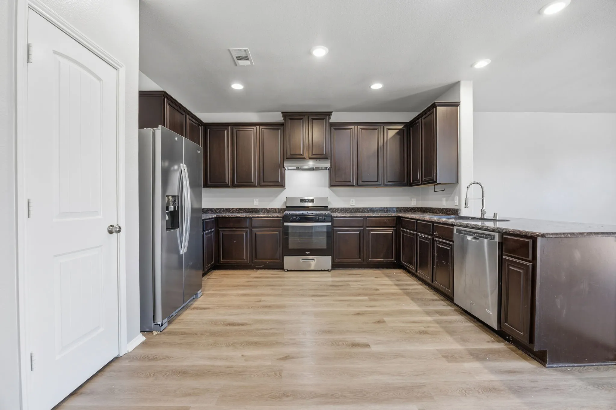 Single Family Residence For Sale in Collin County , 1307 Hidden Valley Drive, Wylie, Texas 75098, 3 Bedroom, 3 Bathroom, 2 Garage spaces, 2,622 Sqft, built in 2013, mls#21369901, Real Estate Agent in Wylie, Homes For Sale in Collin county, Homes For Sale in Wylie, Realtor in Wylie Texas, Real Estate Brokerage Independent Realty Texas, Luminita Cordes Realtor