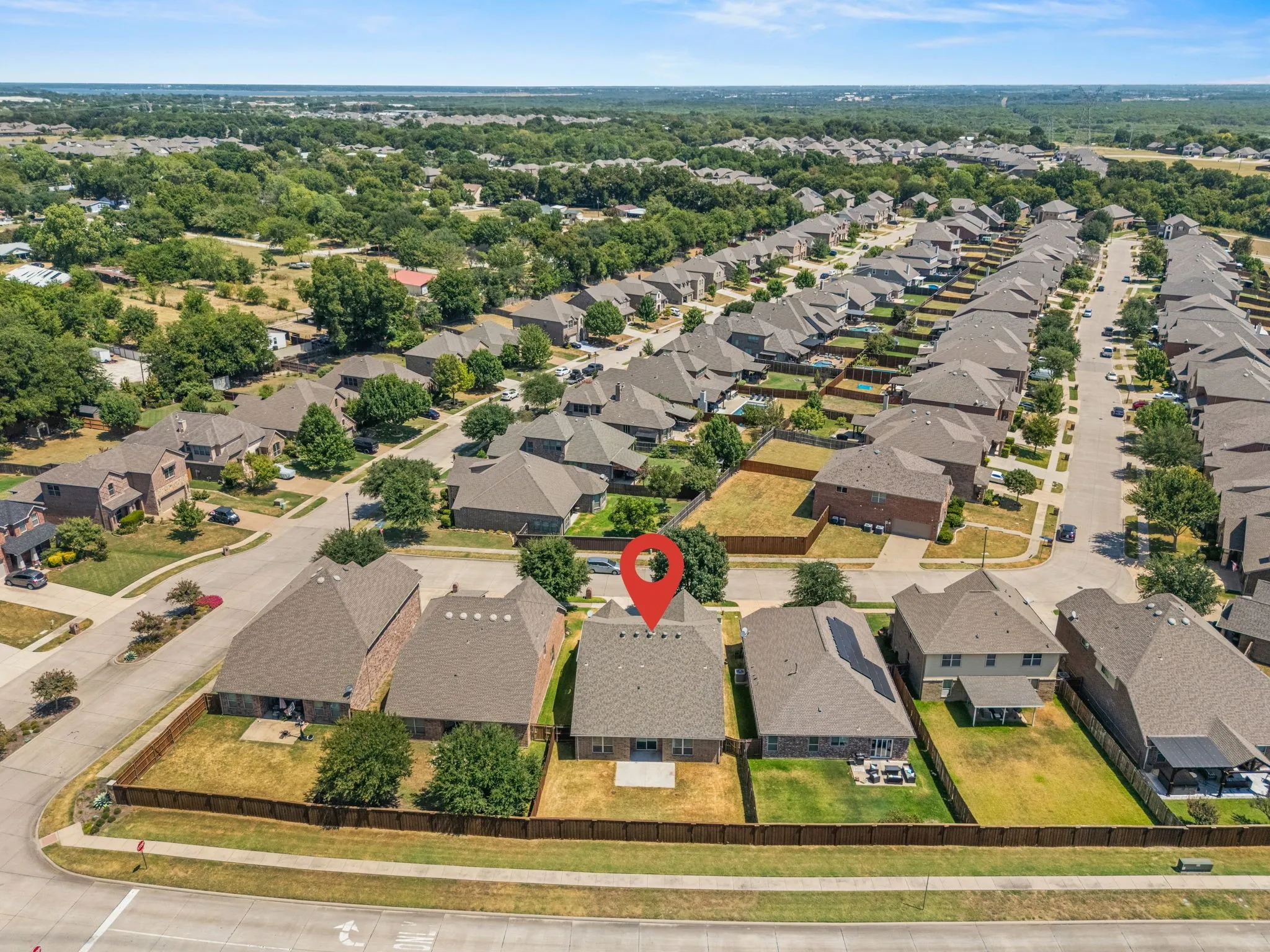 Single Family Residence For Sale in Collin County , 1307 Hidden Valley Drive, Wylie, Texas 75098, 3 Bedroom, 3 Bathroom, 2 Garage spaces, 2,622 Sqft, built in 2013, mls#21369901, Real Estate Agent in Wylie, Homes For Sale in Collin county, Homes For Sale in Wylie, Realtor in Wylie Texas, Real Estate Brokerage Independent Realty Texas, Luminita Cordes Realtor