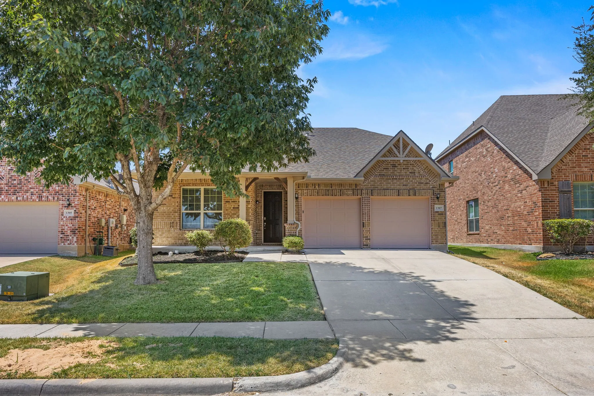 Single Family Residence For Sale in Collin County , 1307 Hidden Valley Drive, Wylie, Texas 75098, 3 Bedroom, 3 Bathroom, 2 Garage spaces, 2,622 Sqft, built in 2013, mls#21369901, Real Estate Agent in Wylie, Homes For Sale in Collin county, Homes For Sale in Wylie, Realtor in Wylie Texas, Real Estate Brokerage Independent Realty Texas, Luminita Cordes Realtor