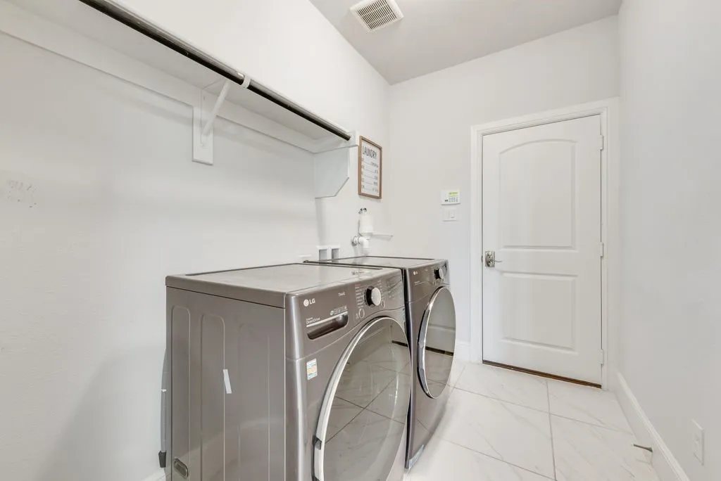 Single Family Residence For Rent in Denton County , 2341 Haft River Road, Frisco, Texas 75034, 4 Bedroom, 4 Bathroom, 3 Garage spaces, 4,077 Sqft, built in 2021, mls#21371552, Real Estate Agent in Frisco, Homes For Rent in Denton county, Homes For Rent in Frisco, Realtor in Frisco Texas, Real Estate Brokerage Independent Realty Texas, Luminita Cordes Realtor