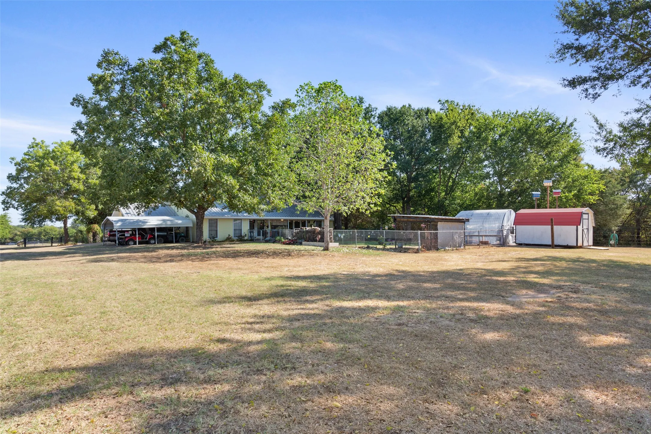 Single Family Residence For Sale in Freestone County , 420 E US Highway 84, Fairfield, Texas 75840, 3 Bedroom, 2 Bathroom, 2 Garage spaces, 1,930 Sqft, built in 1991, mls#21371849, Real Estate Agent in Fairfield, Homes For Sale in Freestone county, Homes For Sale in Fairfield, Realtor in Fairfield Texas, Real Estate Brokerage Independent Realty Texas, Luminita Cordes Realtor