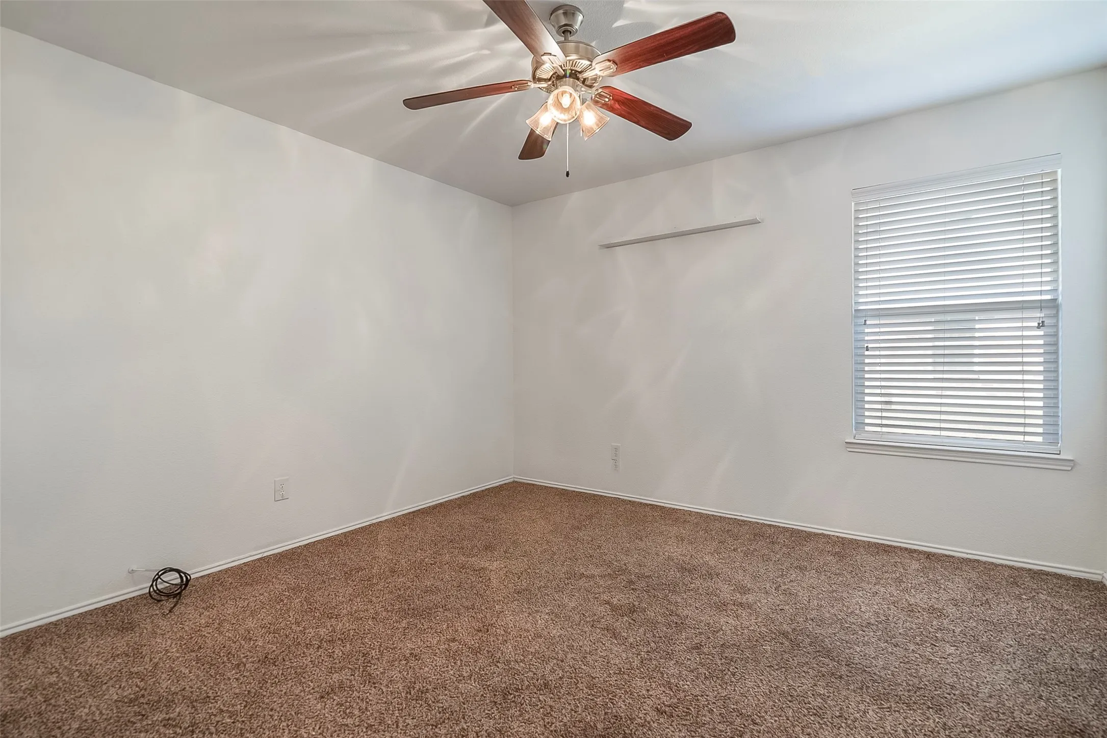 Single Family Residence For Sale in Denton County , 2901 Saddle Drive, Denton, Texas 76210, 4 Bedroom, 2 Bathroom, 2 Garage spaces, 2,093 Sqft, built in 2008, mls#21371866, Real Estate Agent in Denton, Homes For Sale in Denton county, Homes For Sale in Denton, Realtor in Denton Texas, Real Estate Brokerage Independent Realty Texas, Luminita Cordes Realtor