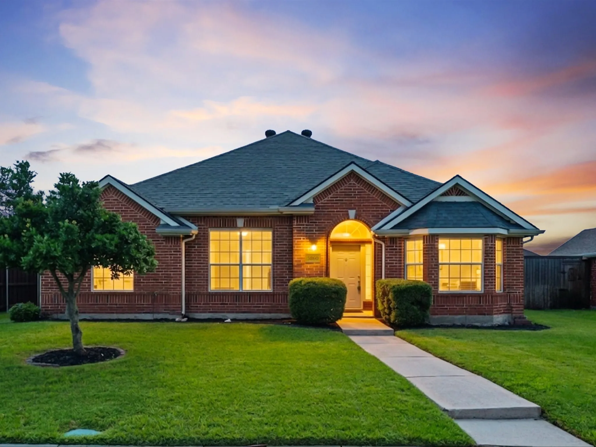 Single Family Residence For Rent in Denton County , 3860 Gillespie Drive, Carrollton, Texas 75010, 3 Bedroom, 2 Bathroom, 2 Garage spaces, 1,684 Sqft, built in 1997, mls#21370897, Real Estate Agent in Carrollton, Homes For Rent in Denton county, Homes For Rent in Carrollton, Realtor in Carrollton Texas, Real Estate Brokerage Independent Realty Texas, Luminita Cordes Realtor