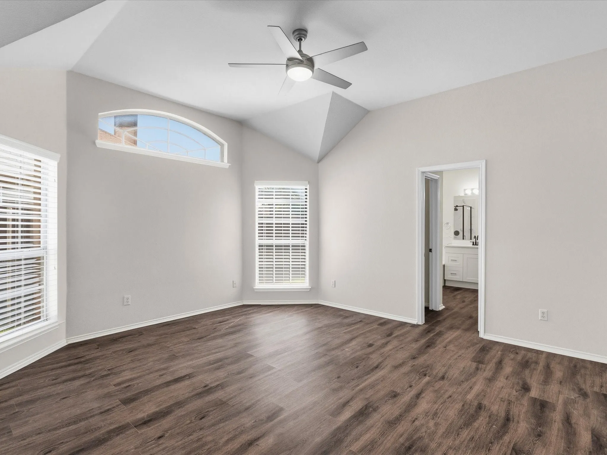Single Family Residence For Rent in Denton County , 3860 Gillespie Drive, Carrollton, Texas 75010, 3 Bedroom, 2 Bathroom, 2 Garage spaces, 1,684 Sqft, built in 1997, mls#21370897, Real Estate Agent in Carrollton, Homes For Rent in Denton county, Homes For Rent in Carrollton, Realtor in Carrollton Texas, Real Estate Brokerage Independent Realty Texas, Luminita Cordes Realtor