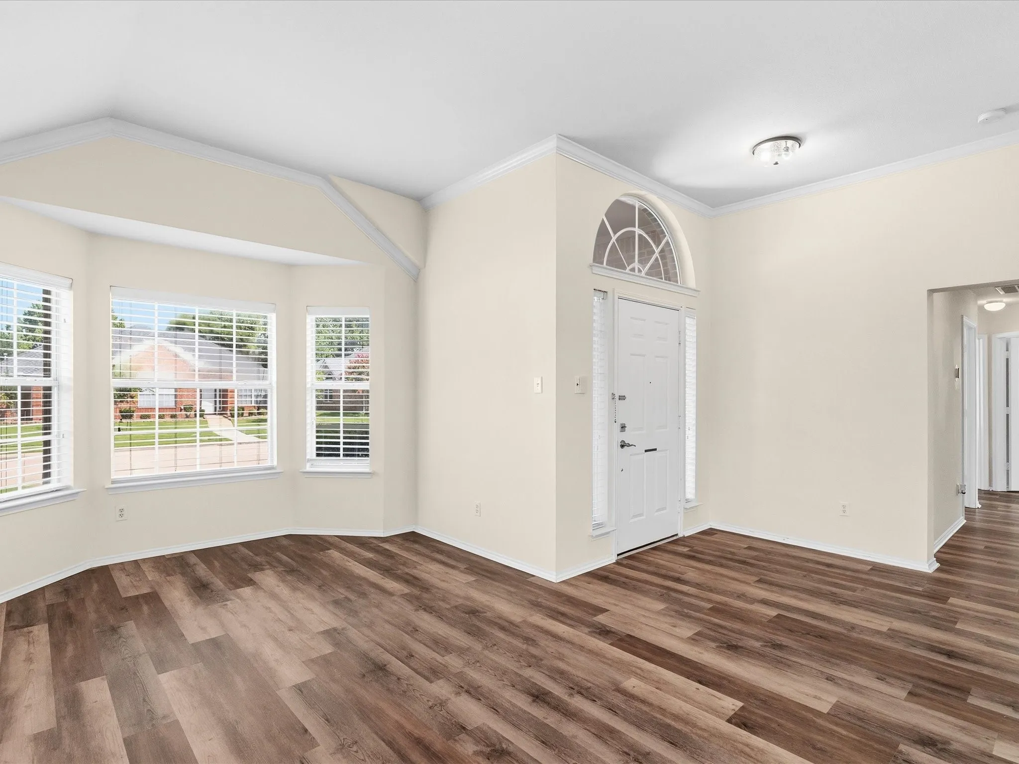 Single Family Residence For Rent in Denton County , 3860 Gillespie Drive, Carrollton, Texas 75010, 3 Bedroom, 2 Bathroom, 2 Garage spaces, 1,684 Sqft, built in 1997, mls#21370897, Real Estate Agent in Carrollton, Homes For Rent in Denton county, Homes For Rent in Carrollton, Realtor in Carrollton Texas, Real Estate Brokerage Independent Realty Texas, Luminita Cordes Realtor