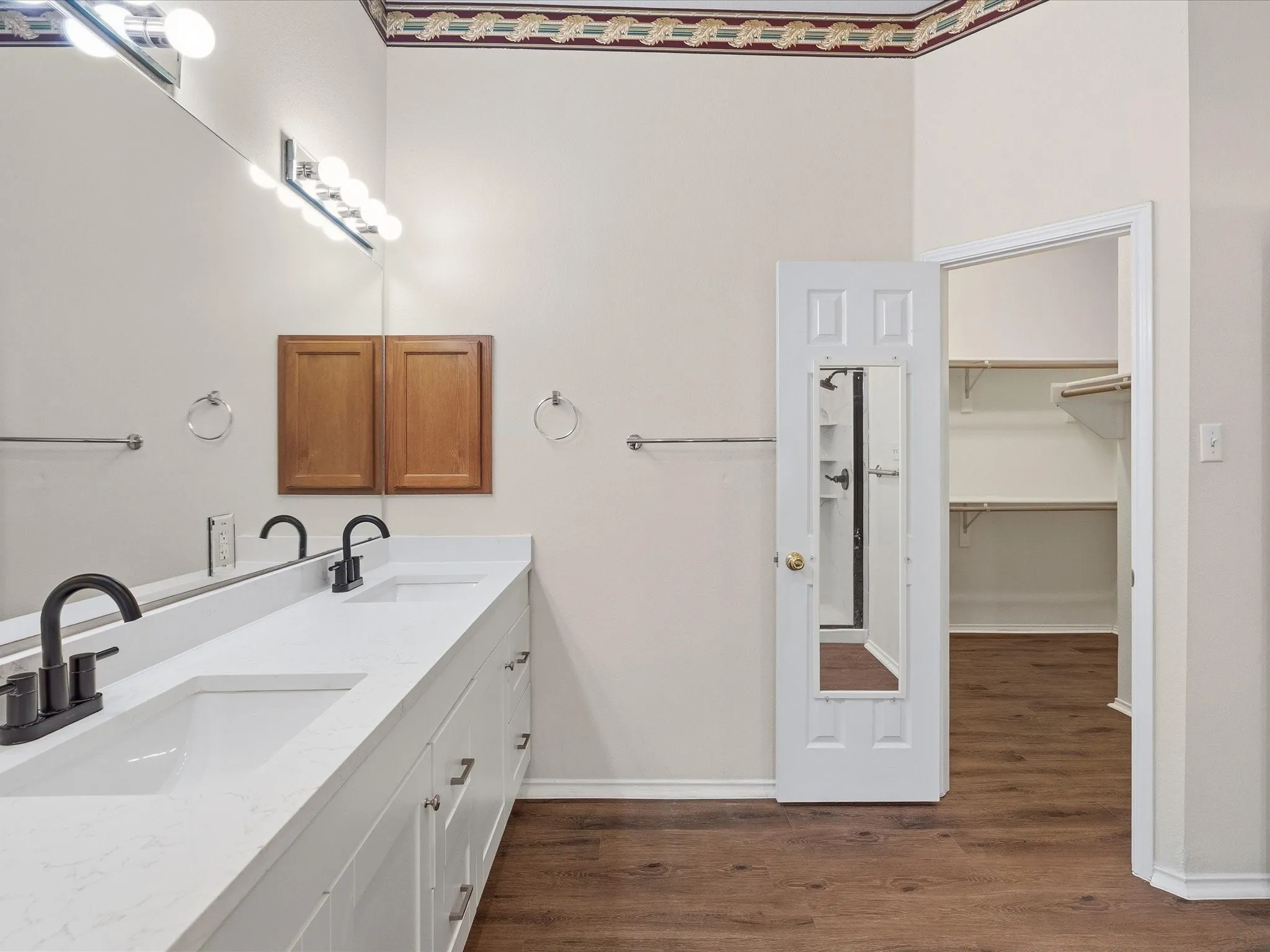 Single Family Residence For Rent in Denton County , 3860 Gillespie Drive, Carrollton, Texas 75010, 3 Bedroom, 2 Bathroom, 2 Garage spaces, 1,684 Sqft, built in 1997, mls#21370897, Real Estate Agent in Carrollton, Homes For Rent in Denton county, Homes For Rent in Carrollton, Realtor in Carrollton Texas, Real Estate Brokerage Independent Realty Texas, Luminita Cordes Realtor