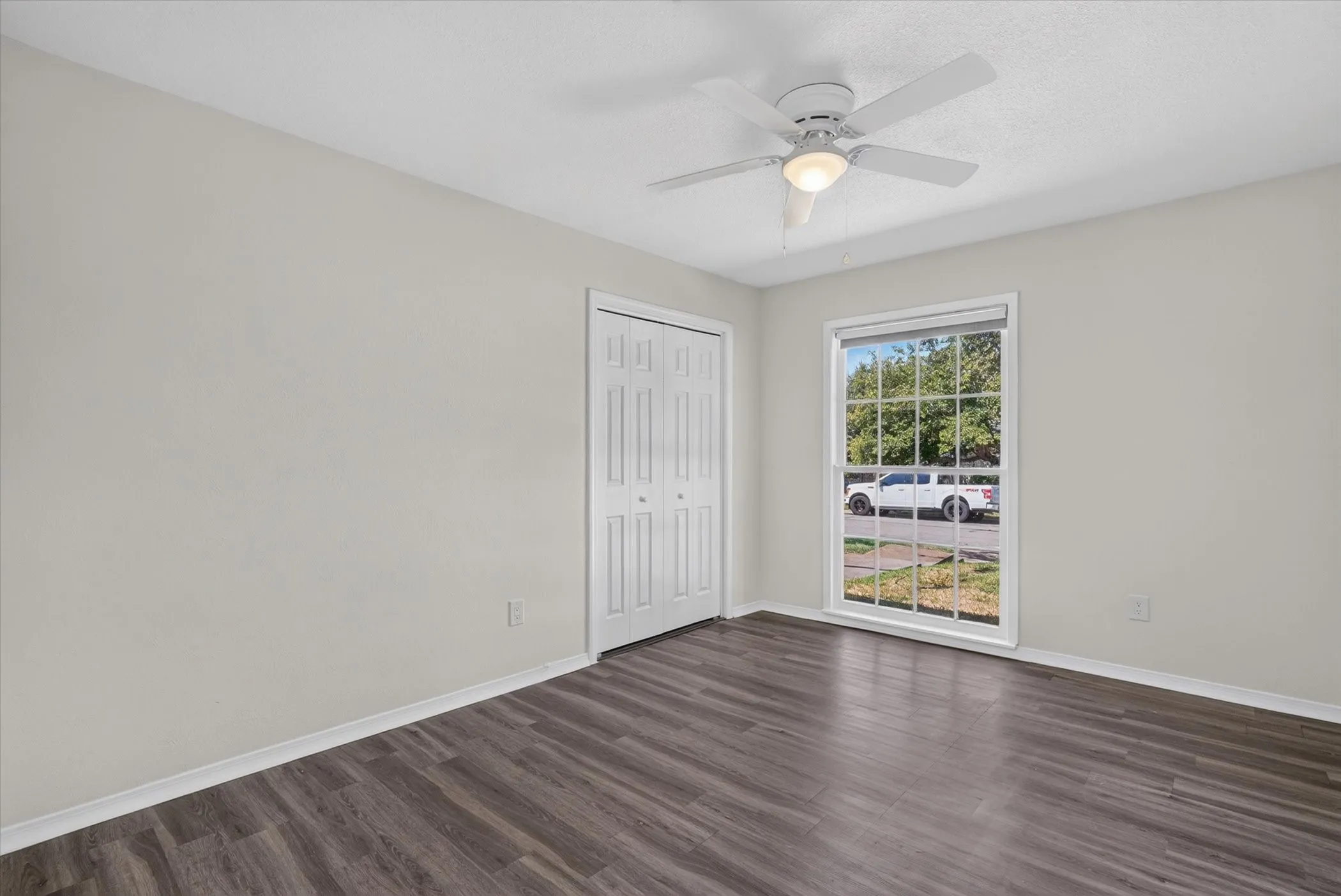 Single Family Residence For Sale in Tarrant County , 6301 Wheaton Drive, Fort Worth, Texas 76133, 3 Bedroom, 2 Bathroom, 2 Garage spaces, 2,130 Sqft, built in 1966, mls#21367888, Real Estate Agent in Fort Worth, Homes For Sale in Tarrant county, Homes For Sale in Fort Worth, Realtor in Fort Worth Texas, Real Estate Brokerage Independent Realty Texas, Luminita Cordes Realtor