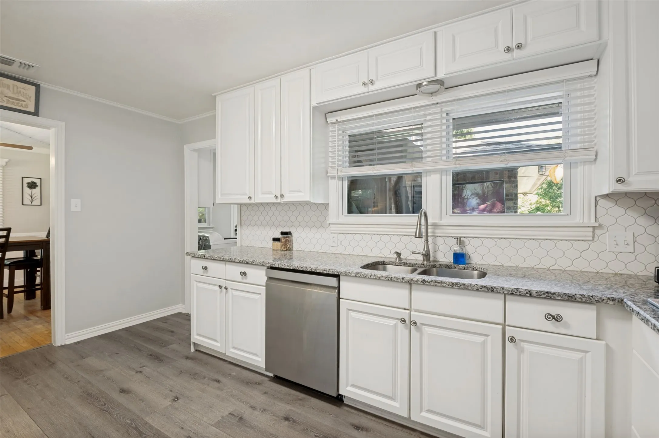 Single Family Residence For Sale in Dallas County , 1515 Francis Street, Carrollton, Texas 75006, 3 Bedroom, 2 Bathroom, 2 Garage spaces, 2,096 Sqft, built in 1951, mls#21368794, Real Estate Agent in Carrollton, Homes For Sale in Dallas county, Homes For Sale in Carrollton, Realtor in Carrollton Texas, Real Estate Brokerage Independent Realty Texas, Luminita Cordes Realtor