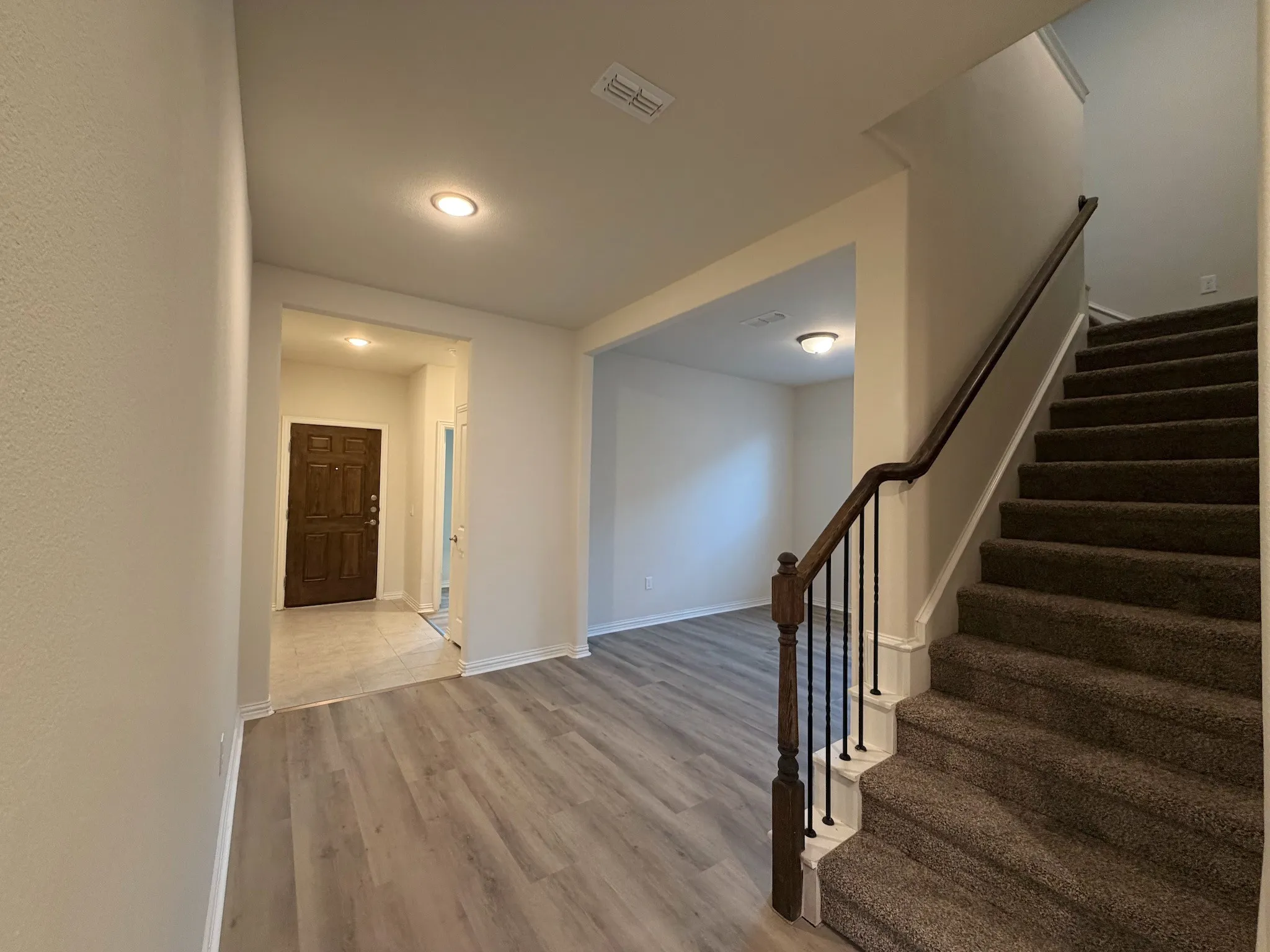Single Family Residence For Rent in Collin County , 900 Penny Street, Anna, Texas 75409, 5 Bedroom, 4 Bathroom, 2 Garage spaces, 3,071 Sqft, built in 2022, mls#21370207, Real Estate Agent in Anna, Homes For Rent in Collin county, Homes For Rent in Anna, Realtor in Anna Texas, Real Estate Brokerage Independent Realty Texas, Luminita Cordes Realtor