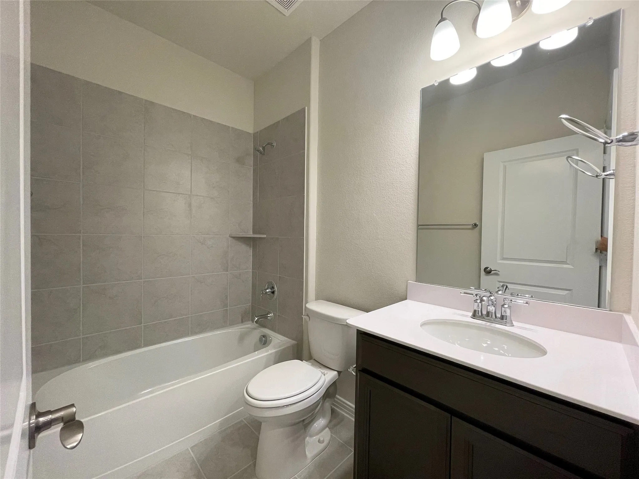 Downstairs Full Bath