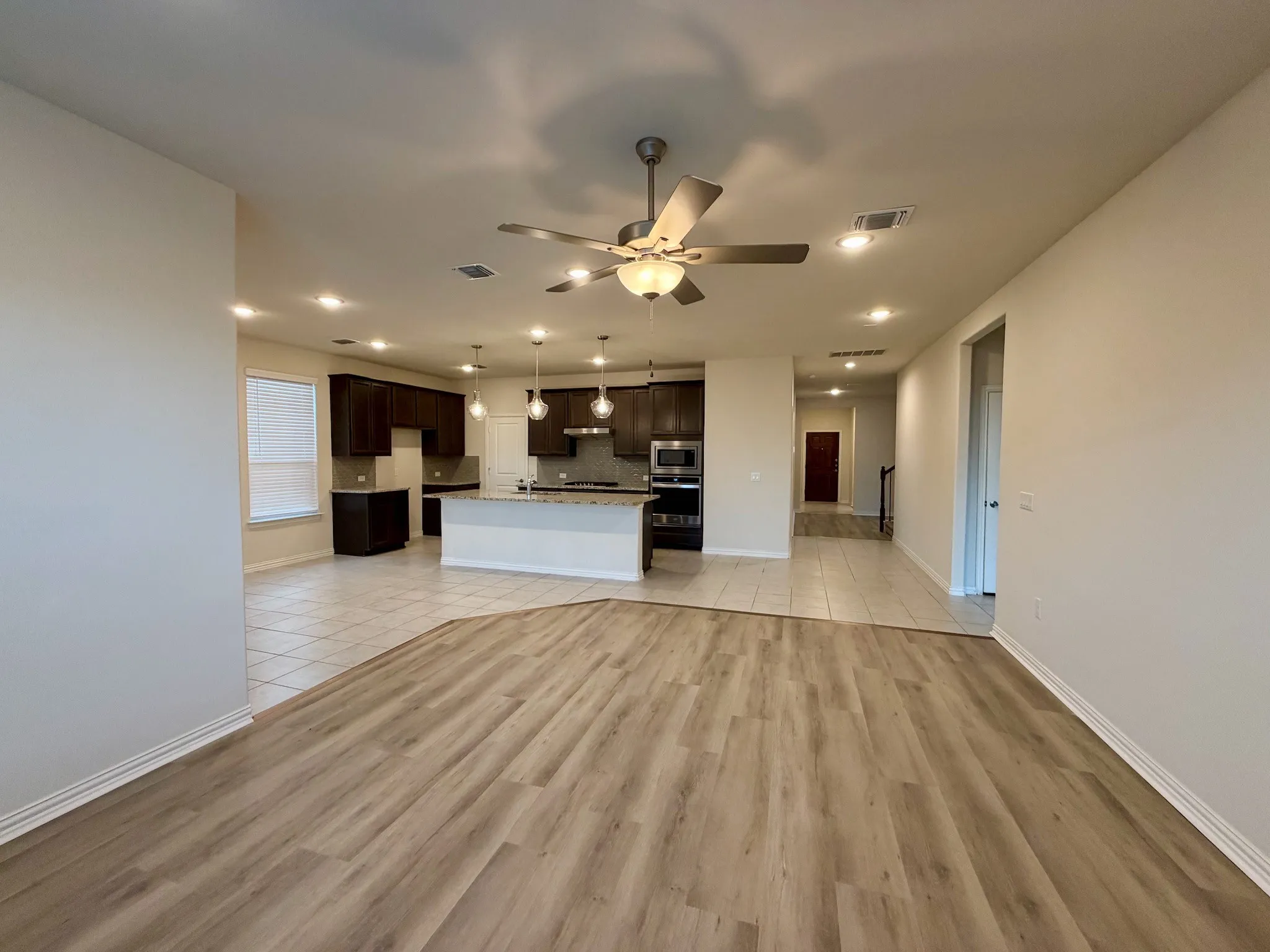Single Family Residence For Rent in Collin County , 900 Penny Street, Anna, Texas 75409, 5 Bedroom, 4 Bathroom, 2 Garage spaces, 3,071 Sqft, built in 2022, mls#21370207, Real Estate Agent in Anna, Homes For Rent in Collin county, Homes For Rent in Anna, Realtor in Anna Texas, Real Estate Brokerage Independent Realty Texas, Luminita Cordes Realtor