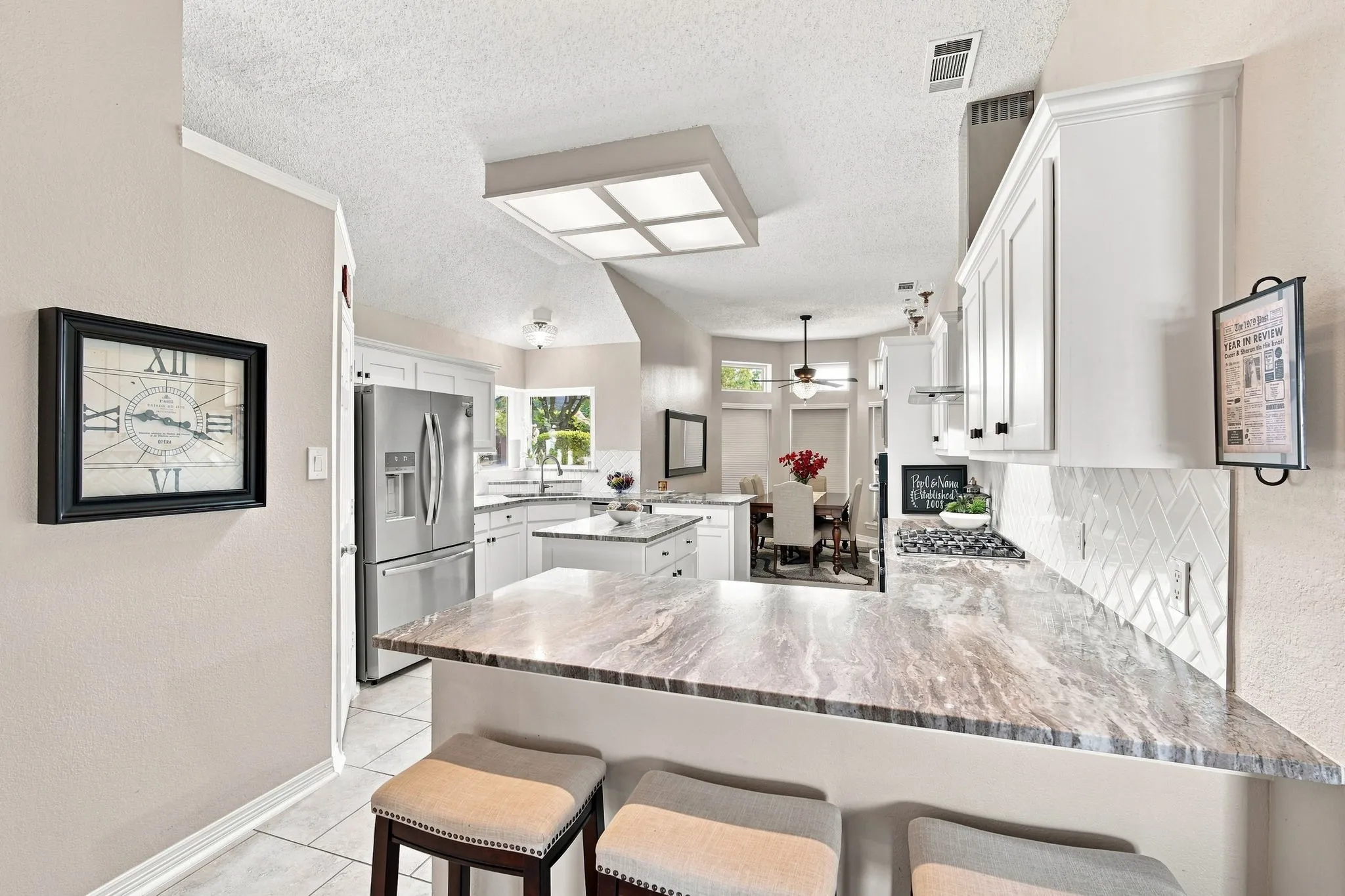 Single Family Residence For Sale in Ellis County , 214 Barbara Way, Red Oak, Texas 75154, 4 Bedroom, 3 Bathroom, 2 Garage spaces, 2,028 Sqft, built in 1993, mls#21371495, Real Estate Agent in Red Oak, Homes For Sale in Ellis county, Homes For Sale in Red Oak, Realtor in Red Oak Texas, Real Estate Brokerage Independent Realty Texas, Luminita Cordes Realtor