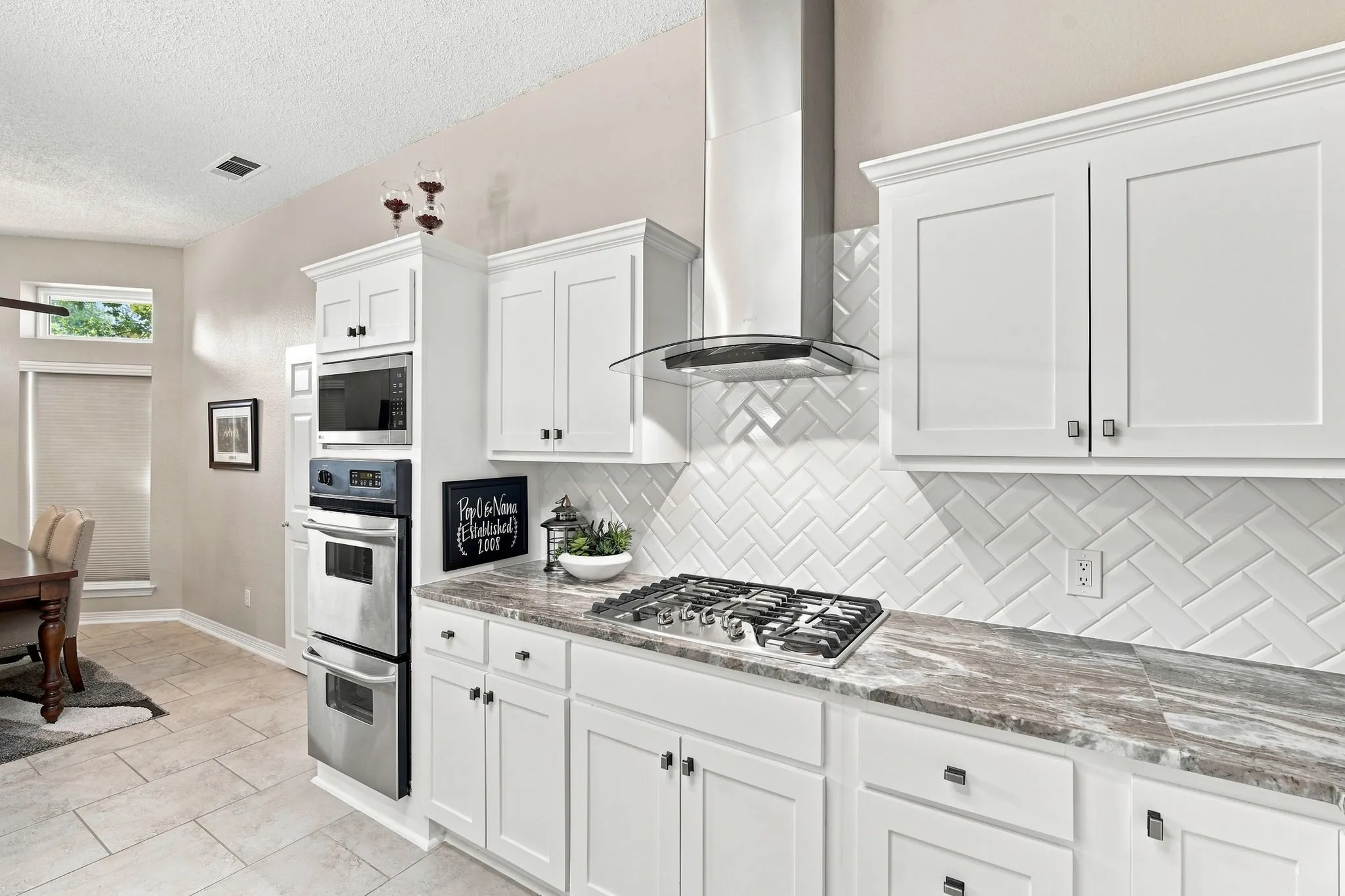Single Family Residence For Sale in Ellis County , 214 Barbara Way, Red Oak, Texas 75154, 4 Bedroom, 3 Bathroom, 2 Garage spaces, 2,028 Sqft, built in 1993, mls#21371495, Real Estate Agent in Red Oak, Homes For Sale in Ellis county, Homes For Sale in Red Oak, Realtor in Red Oak Texas, Real Estate Brokerage Independent Realty Texas, Luminita Cordes Realtor