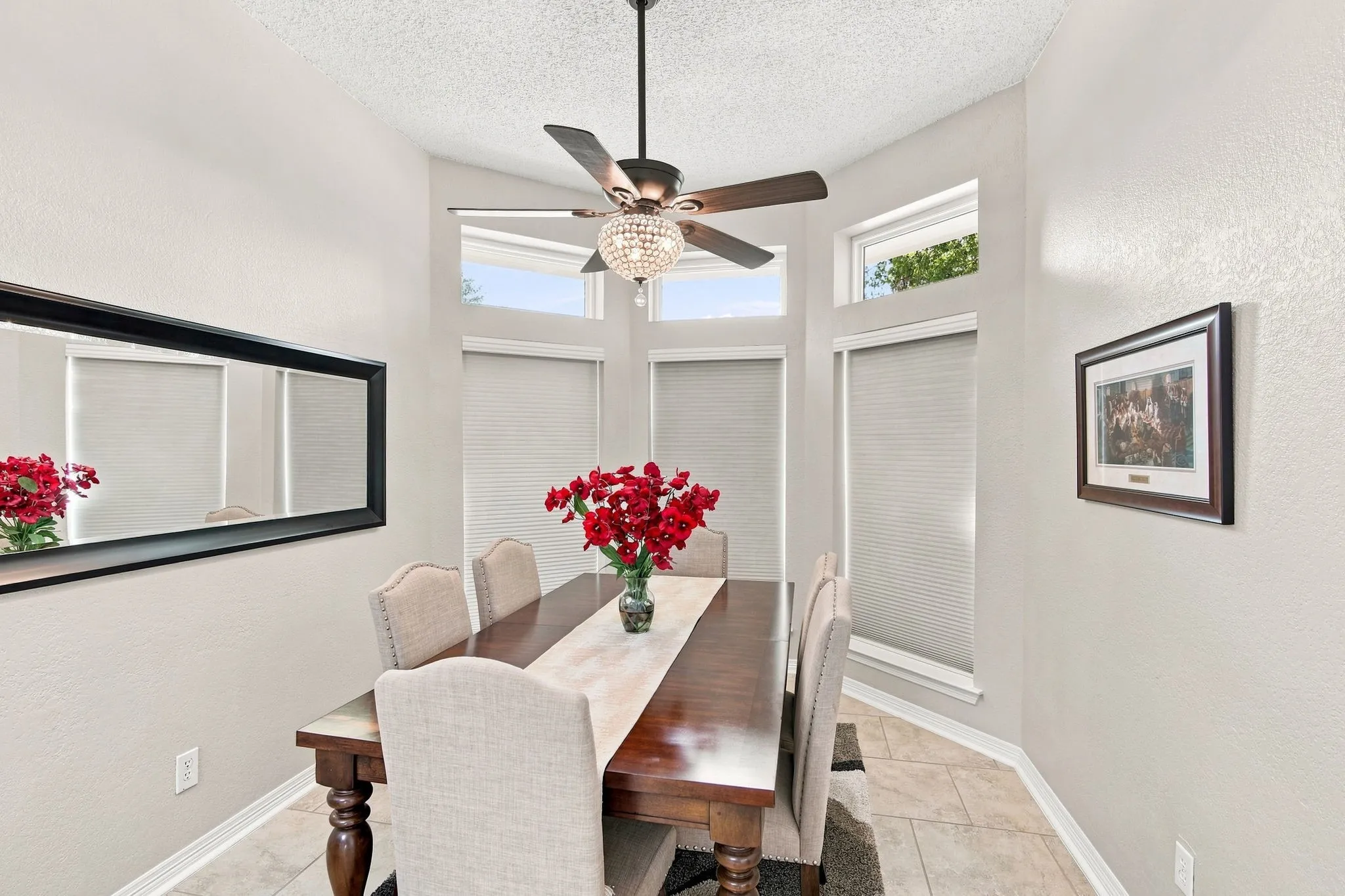 Single Family Residence For Sale in Ellis County , 214 Barbara Way, Red Oak, Texas 75154, 4 Bedroom, 3 Bathroom, 2 Garage spaces, 2,028 Sqft, built in 1993, mls#21371495, Real Estate Agent in Red Oak, Homes For Sale in Ellis county, Homes For Sale in Red Oak, Realtor in Red Oak Texas, Real Estate Brokerage Independent Realty Texas, Luminita Cordes Realtor