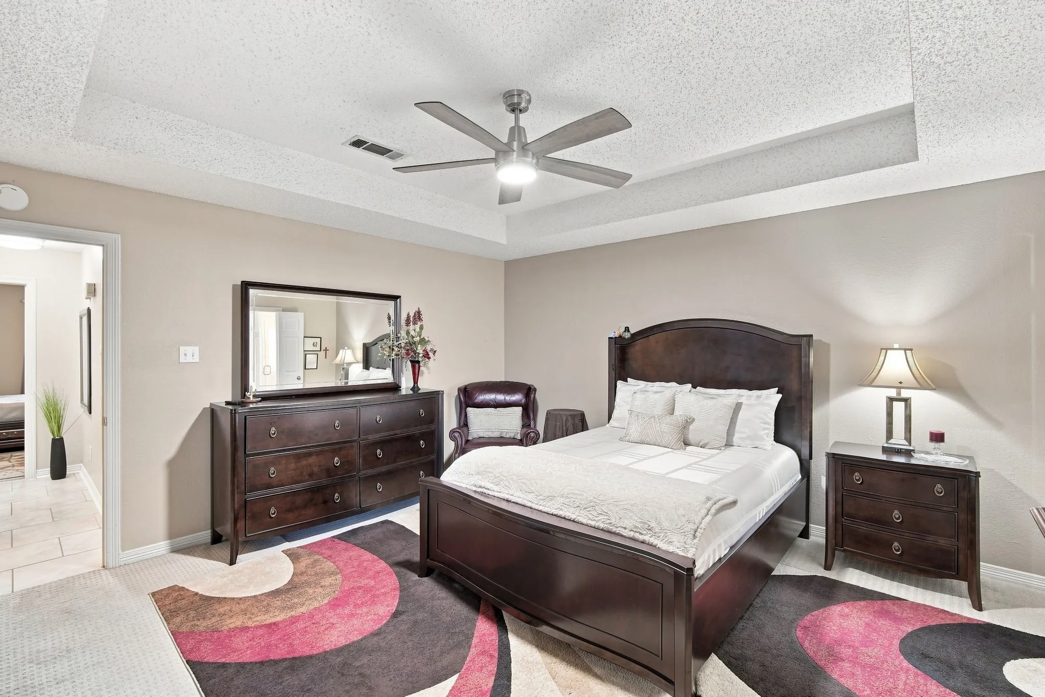 Single Family Residence For Sale in Ellis County , 214 Barbara Way, Red Oak, Texas 75154, 4 Bedroom, 3 Bathroom, 2 Garage spaces, 2,028 Sqft, built in 1993, mls#21371495, Real Estate Agent in Red Oak, Homes For Sale in Ellis county, Homes For Sale in Red Oak, Realtor in Red Oak Texas, Real Estate Brokerage Independent Realty Texas, Luminita Cordes Realtor