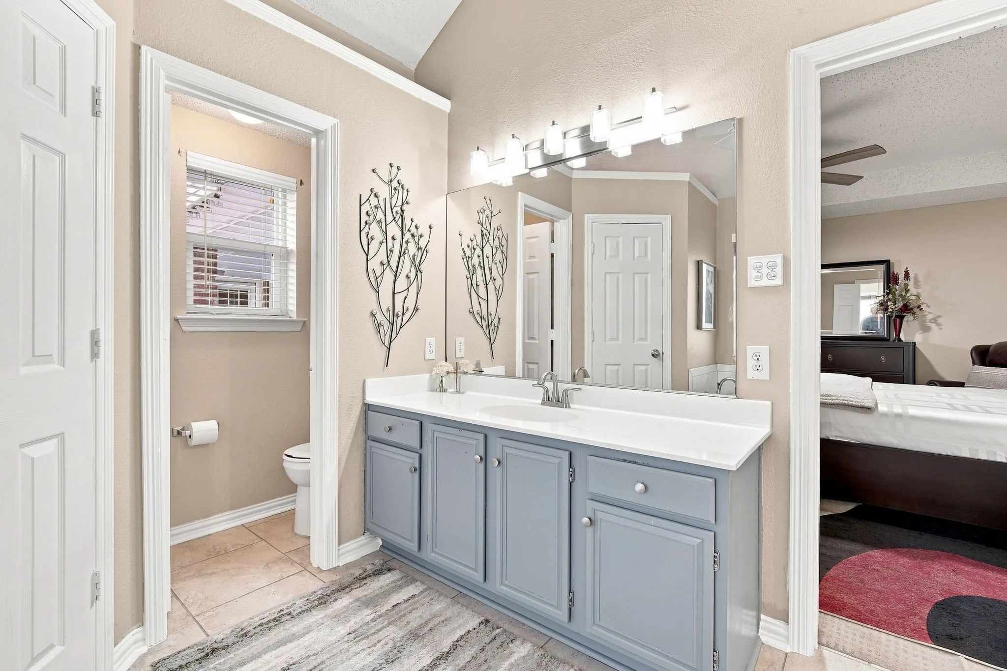 Single Family Residence For Sale in Ellis County , 214 Barbara Way, Red Oak, Texas 75154, 4 Bedroom, 3 Bathroom, 2 Garage spaces, 2,028 Sqft, built in 1993, mls#21371495, Real Estate Agent in Red Oak, Homes For Sale in Ellis county, Homes For Sale in Red Oak, Realtor in Red Oak Texas, Real Estate Brokerage Independent Realty Texas, Luminita Cordes Realtor