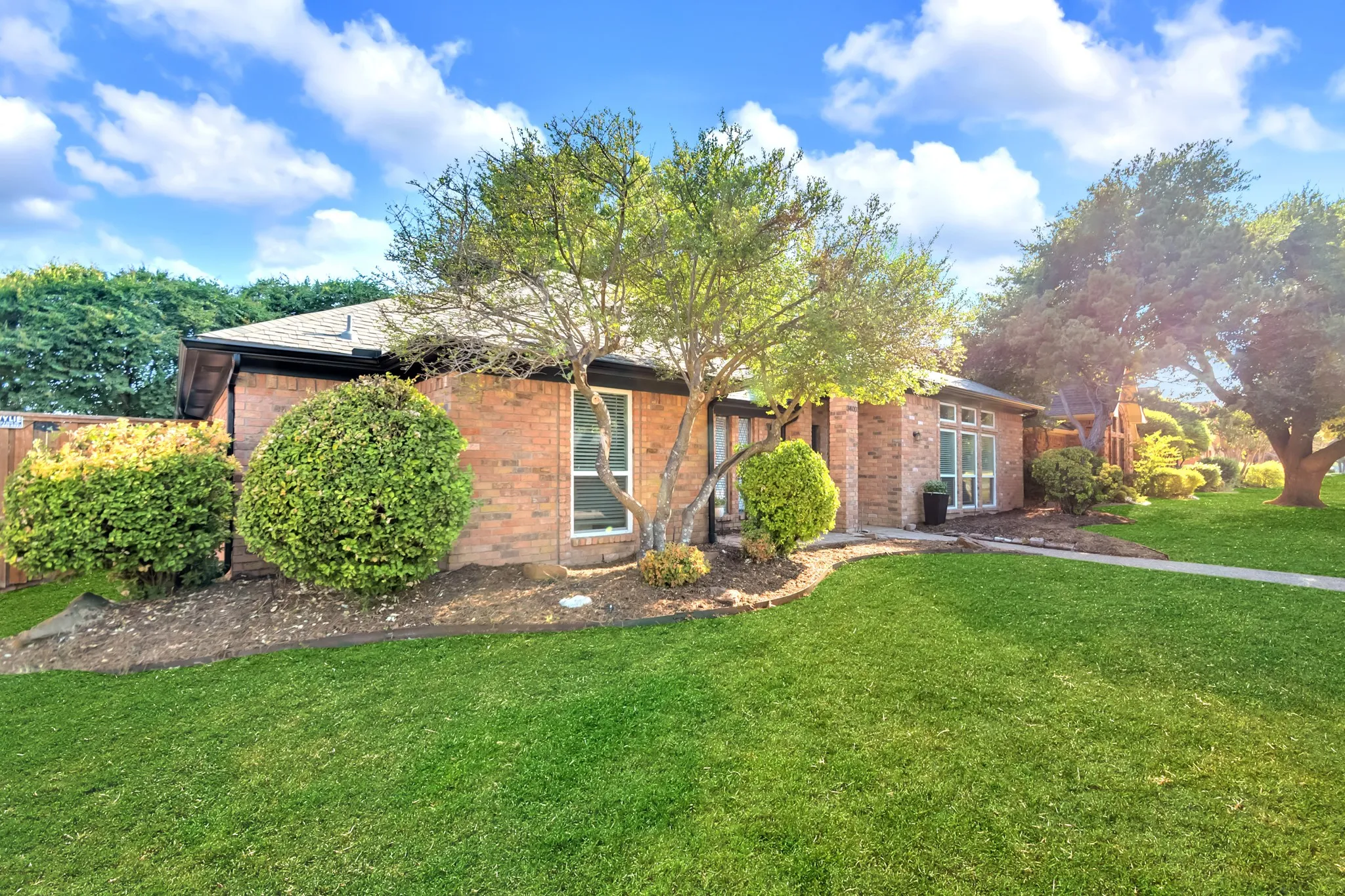 Single Family Residence For Sale in Collin County , 3400 Sailmaker Lane, Plano, Texas 75023, 5 Bedroom, 3 Bathroom, 2 Garage spaces, 2,417 Sqft, built in 1985, mls#21371366, Real Estate Agent in Plano, Homes For Sale in Collin county, Homes For Sale in Plano, Realtor in Plano Texas, Real Estate Brokerage Independent Realty Texas, Luminita Cordes Realtor