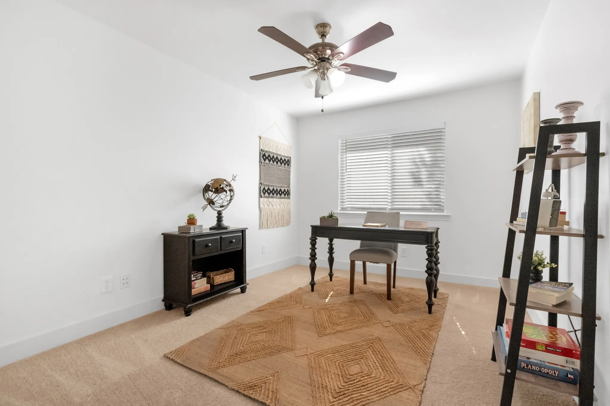 Single Family Residence For Sale in Collin County , 3400 Sailmaker Lane, Plano, Texas 75023, 5 Bedroom, 3 Bathroom, 2 Garage spaces, 2,417 Sqft, built in 1985, mls#21371366, Real Estate Agent in Plano, Homes For Sale in Collin county, Homes For Sale in Plano, Realtor in Plano Texas, Real Estate Brokerage Independent Realty Texas, Luminita Cordes Realtor