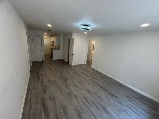 Apartment For Rent in Tarrant County , 2637 W Randol Mill Road 2639-B, Arlington, Texas 76012, 2 Bedroom, 2 Bathroom, Garage spaces, 968 Sqft, built in 1970, mls#21371927, Real Estate Agent in Arlington, Homes For Rent in Tarrant county, Homes For Rent in Arlington, Realtor in Arlington Texas, Real Estate Brokerage Independent Realty Texas, Luminita Cordes Realtor