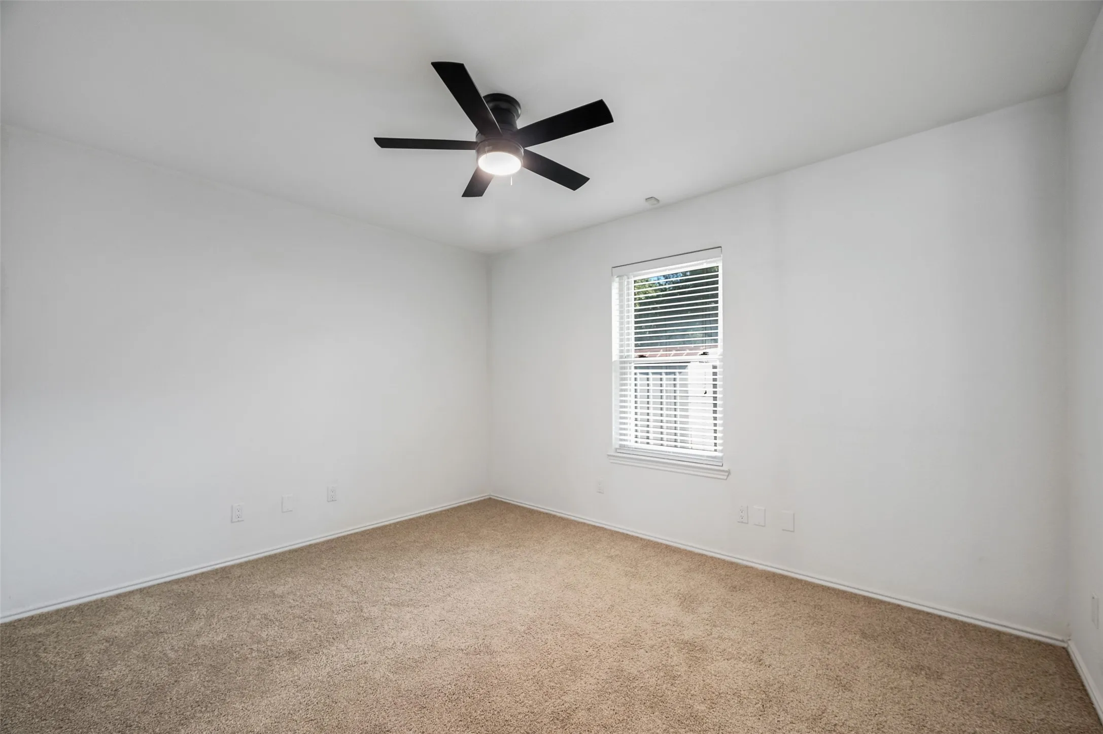 Single Family Residence For Rent in Denton County , 4025 Pepperwood Drive, Flower Mound, Texas 75028, 4 Bedroom, 2 Bathroom, 2 Garage spaces, 1,775 Sqft, built in 1982, mls#21341099, Real Estate Agent in Flower Mound, Homes For Rent in Denton county, Homes For Rent in Flower Mound, Realtor in Flower Mound Texas, Real Estate Brokerage Independent Realty Texas, Luminita Cordes Realtor