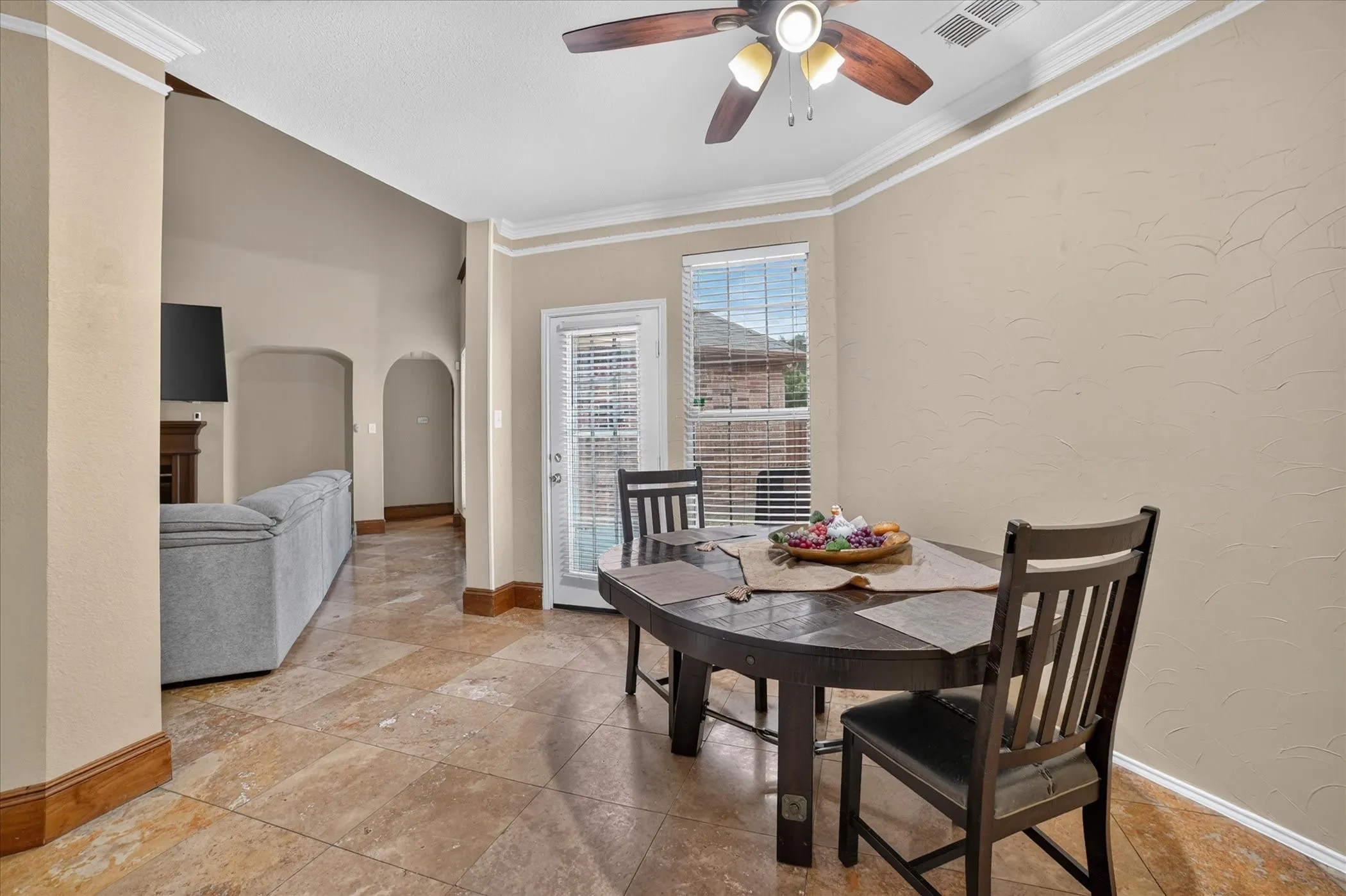 Single Family Residence For Sale in Dallas County , 5002 Petersburg Drive, Rowlett, Texas 75088, 5 Bedroom, 3 Bathroom, 2 Garage spaces, 3,898 Sqft, built in 1999, mls#21369474, Real Estate Agent in Rowlett, Homes For Sale in Dallas county, Homes For Sale in Rowlett, Realtor in Rowlett Texas, Real Estate Brokerage Independent Realty Texas, Luminita Cordes Realtor