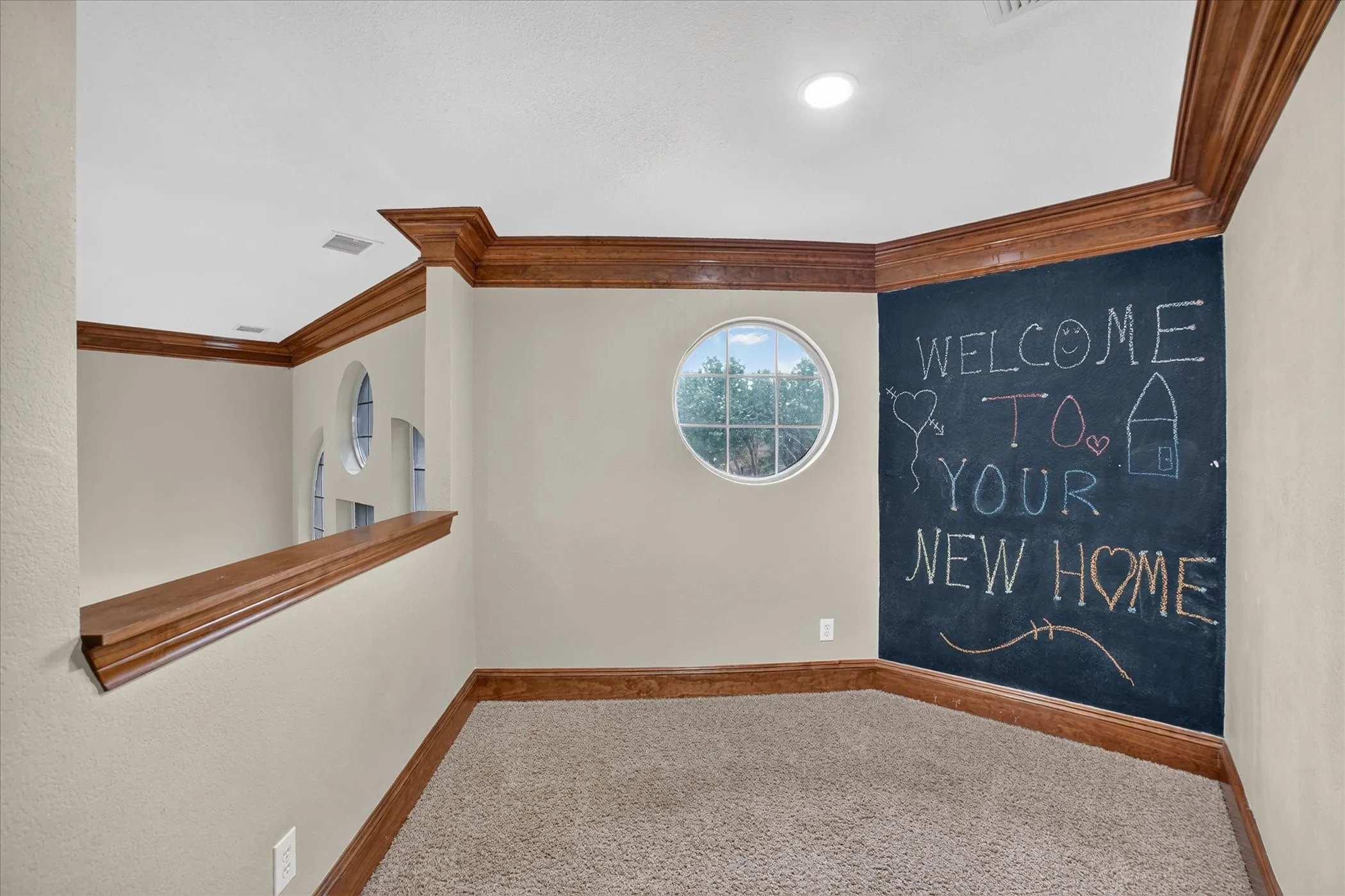 Single Family Residence For Sale in Dallas County , 5002 Petersburg Drive, Rowlett, Texas 75088, 5 Bedroom, 3 Bathroom, 2 Garage spaces, 3,898 Sqft, built in 1999, mls#21369474, Real Estate Agent in Rowlett, Homes For Sale in Dallas county, Homes For Sale in Rowlett, Realtor in Rowlett Texas, Real Estate Brokerage Independent Realty Texas, Luminita Cordes Realtor