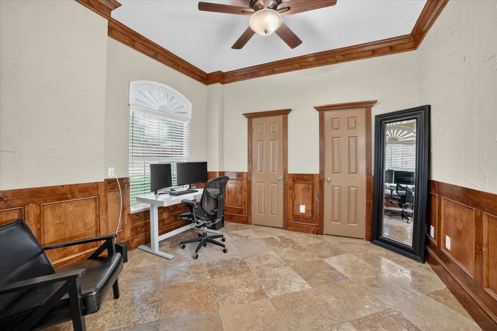 Single Family Residence For Sale in Dallas County , 5002 Petersburg Drive, Rowlett, Texas 75088, 5 Bedroom, 3 Bathroom, 2 Garage spaces, 3,898 Sqft, built in 1999, mls#21369474, Real Estate Agent in Rowlett, Homes For Sale in Dallas county, Homes For Sale in Rowlett, Realtor in Rowlett Texas, Real Estate Brokerage Independent Realty Texas, Luminita Cordes Realtor