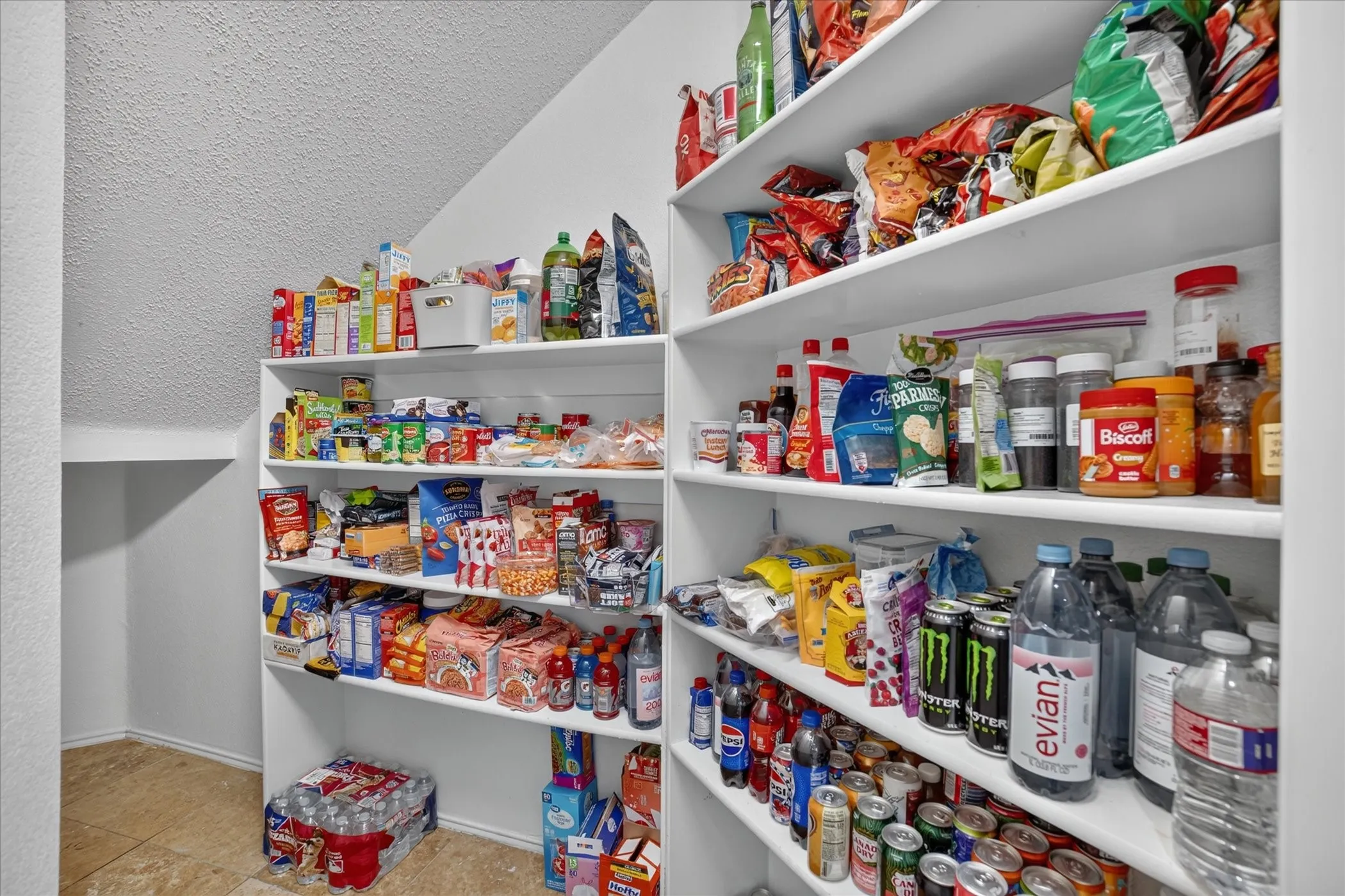 Single Family Residence For Sale in Dallas County , 5002 Petersburg Drive, Rowlett, Texas 75088, 5 Bedroom, 3 Bathroom, 2 Garage spaces, 3,898 Sqft, built in 1999, mls#21369474, Real Estate Agent in Rowlett, Homes For Sale in Dallas county, Homes For Sale in Rowlett, Realtor in Rowlett Texas, Real Estate Brokerage Independent Realty Texas, Luminita Cordes Realtor