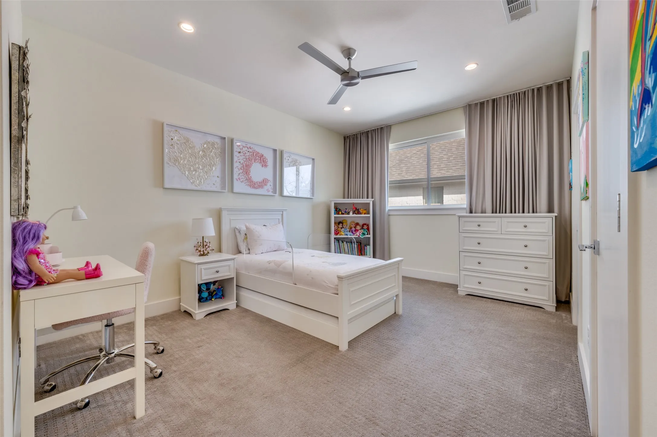 Single Family Residence For Rent in Dallas County , 3925 Lively Lane, Dallas, Texas 75220, 4 Bedroom, 4 Bathroom, 2 Garage spaces, 3,136 Sqft, built in 2019, mls#21371661, Real Estate Agent in Dallas, Homes For Rent in Dallas county, Homes For Rent in Dallas, Realtor in Dallas Texas, Real Estate Brokerage Independent Realty Texas, Luminita Cordes Realtor