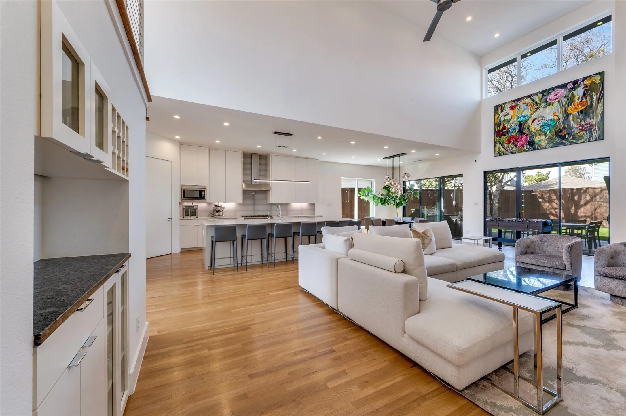 Single Family Residence For Rent in Dallas County , 3925 Lively Lane, Dallas, Texas 75220, 4 Bedroom, 4 Bathroom, 2 Garage spaces, 3,136 Sqft, built in 2019, mls#21371661, Real Estate Agent in Dallas, Homes For Rent in Dallas county, Homes For Rent in Dallas, Realtor in Dallas Texas, Real Estate Brokerage Independent Realty Texas, Luminita Cordes Realtor