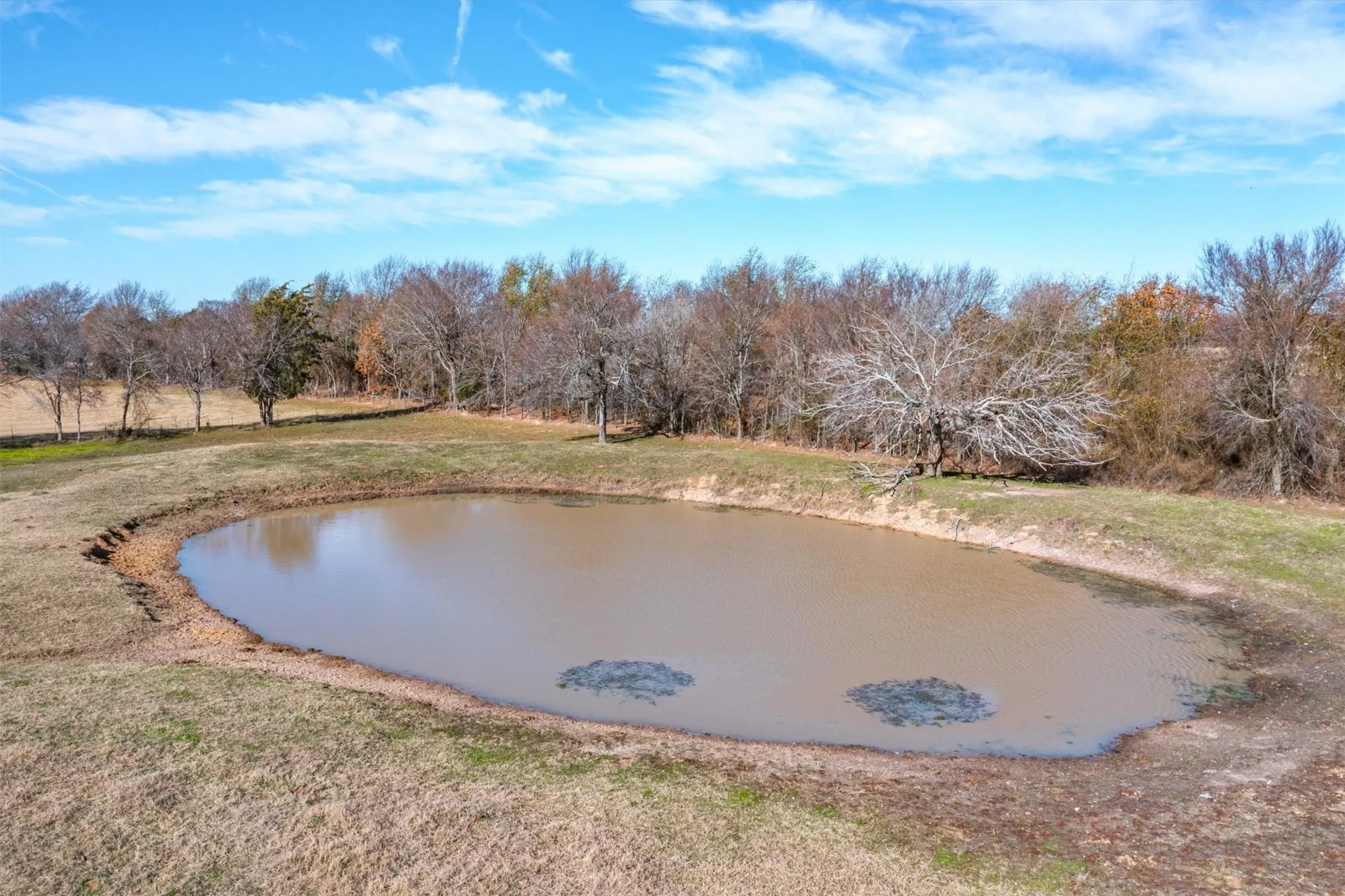 Single Family Residence For Sale in Henderson County , 8612 Fm 1616, Athens, Texas 75752, 3 Bedroom, 1 Bathroom, 2 Garage spaces, 1,360 Sqft, built in 1950, mls#21371855, Real Estate Agent in Athens, Homes For Sale in Henderson county, Homes For Sale in Athens, Realtor in Athens Texas, Real Estate Brokerage Independent Realty Texas, Luminita Cordes Realtor