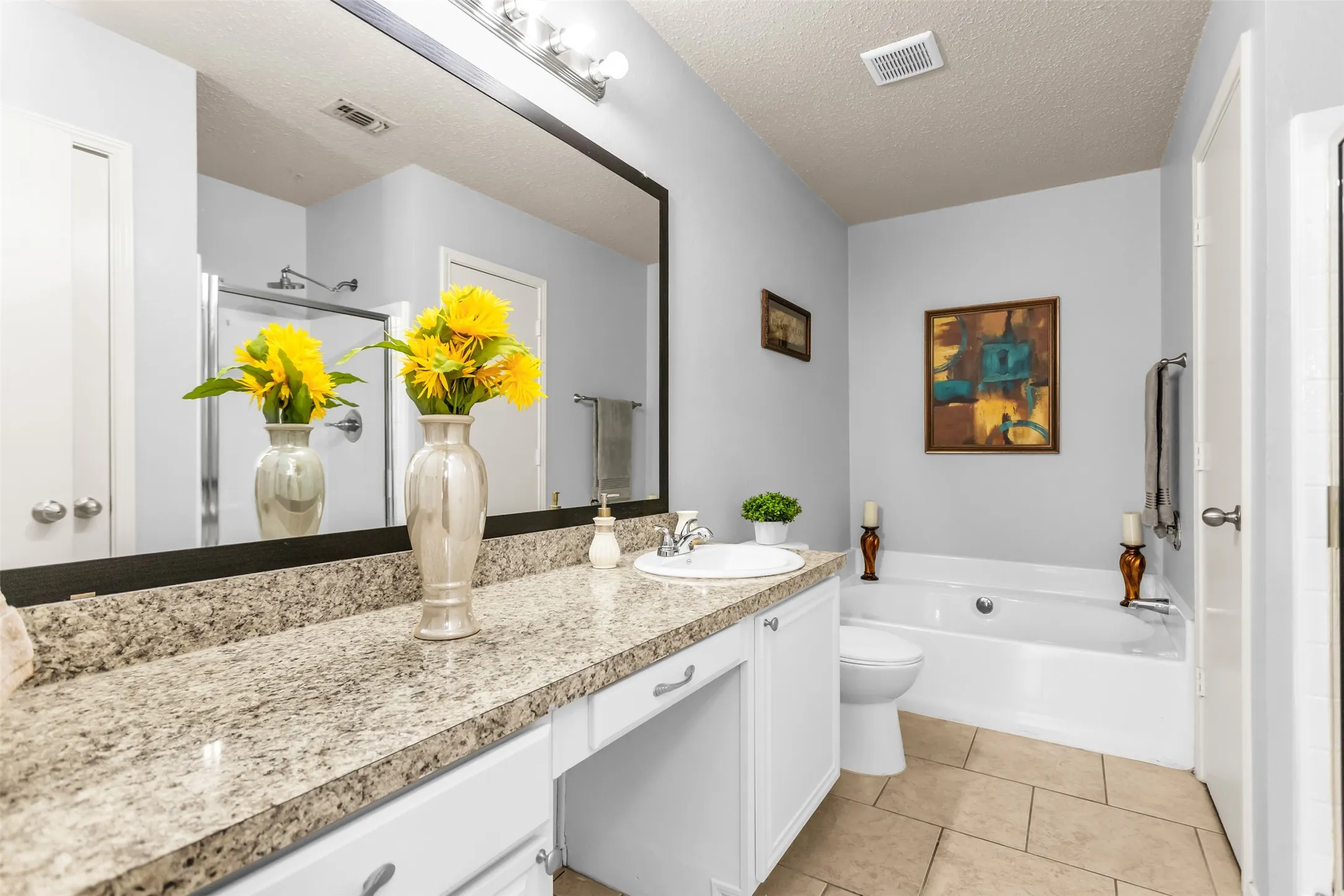 Single Family Residence For Sale in Dallas County , 515 Alameda Avenue, Duncanville, Texas 75137, 3 Bedroom, 2 Bathroom, 2 Garage spaces, 1,824 Sqft, built in 1997, mls#21371693, Real Estate Agent in Duncanville, Homes For Sale in Dallas county, Homes For Sale in Duncanville, Realtor in Duncanville Texas, Real Estate Brokerage Independent Realty Texas, Luminita Cordes Realtor
