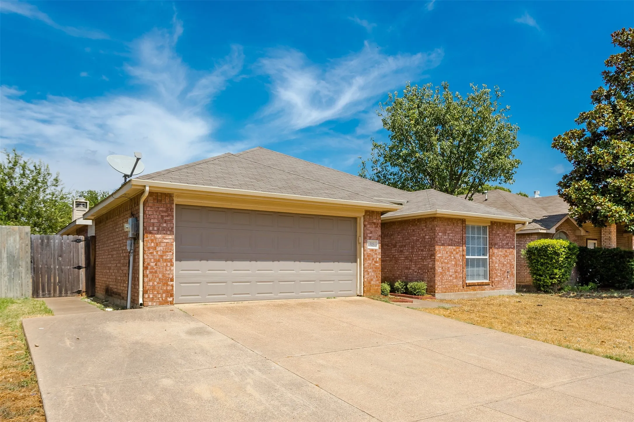Single Family Residence For Sale in Dallas County , 515 Alameda Avenue, Duncanville, Texas 75137, 3 Bedroom, 2 Bathroom, 2 Garage spaces, 1,824 Sqft, built in 1997, mls#21371693, Real Estate Agent in Duncanville, Homes For Sale in Dallas county, Homes For Sale in Duncanville, Realtor in Duncanville Texas, Real Estate Brokerage Independent Realty Texas, Luminita Cordes Realtor