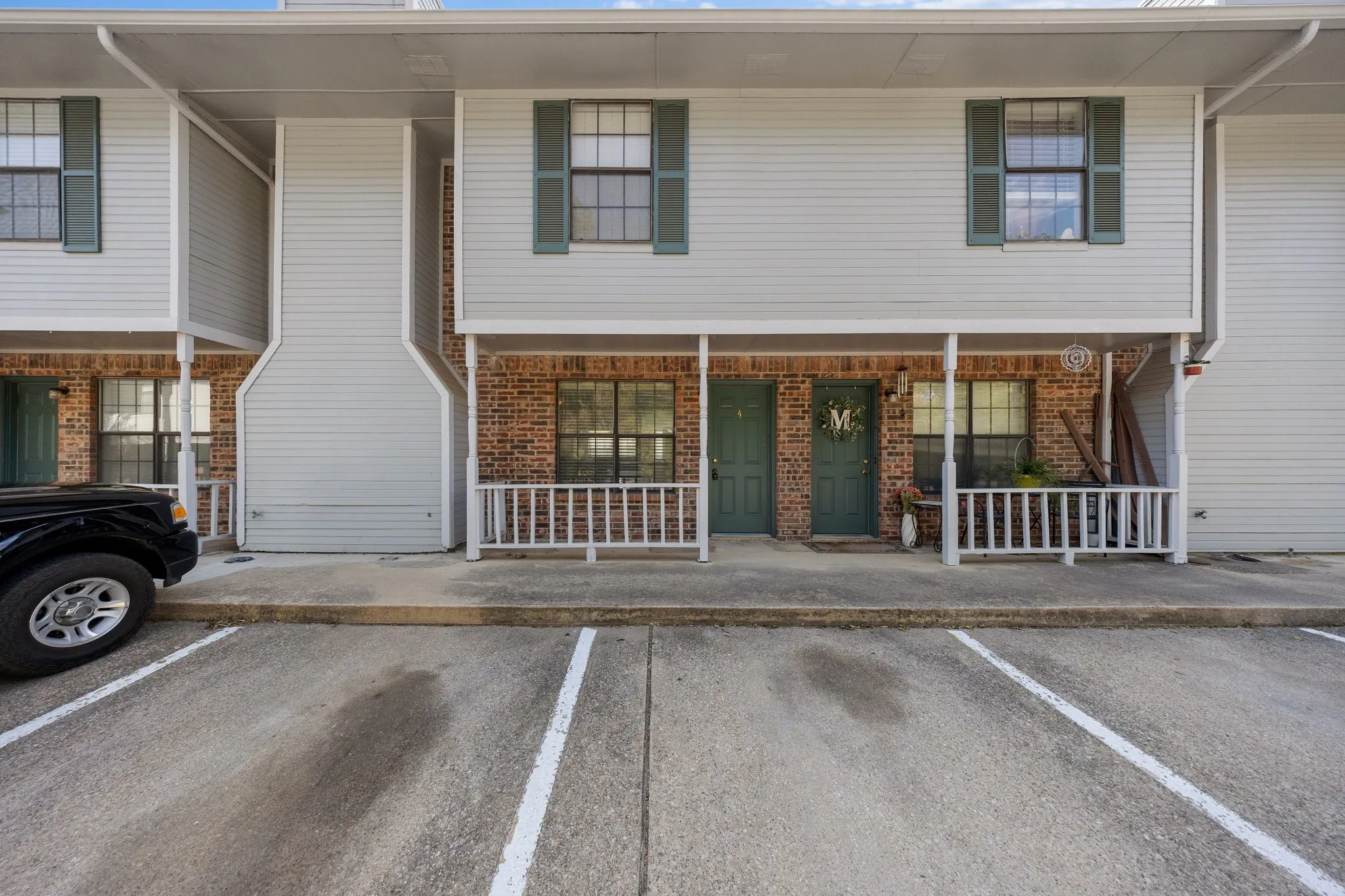 Townhouse For Rent in Denton County , 929 W Hickory Street A4, Denton, Texas 76201, 2 Bedroom, 3 Bathroom, Garage spaces, 1,047 Sqft, built in 1985, mls#21366612, Real Estate Agent in Denton, Homes For Rent in Denton county, Homes For Rent in Denton, Realtor in Denton Texas, Real Estate Brokerage Independent Realty Texas, Luminita Cordes Realtor