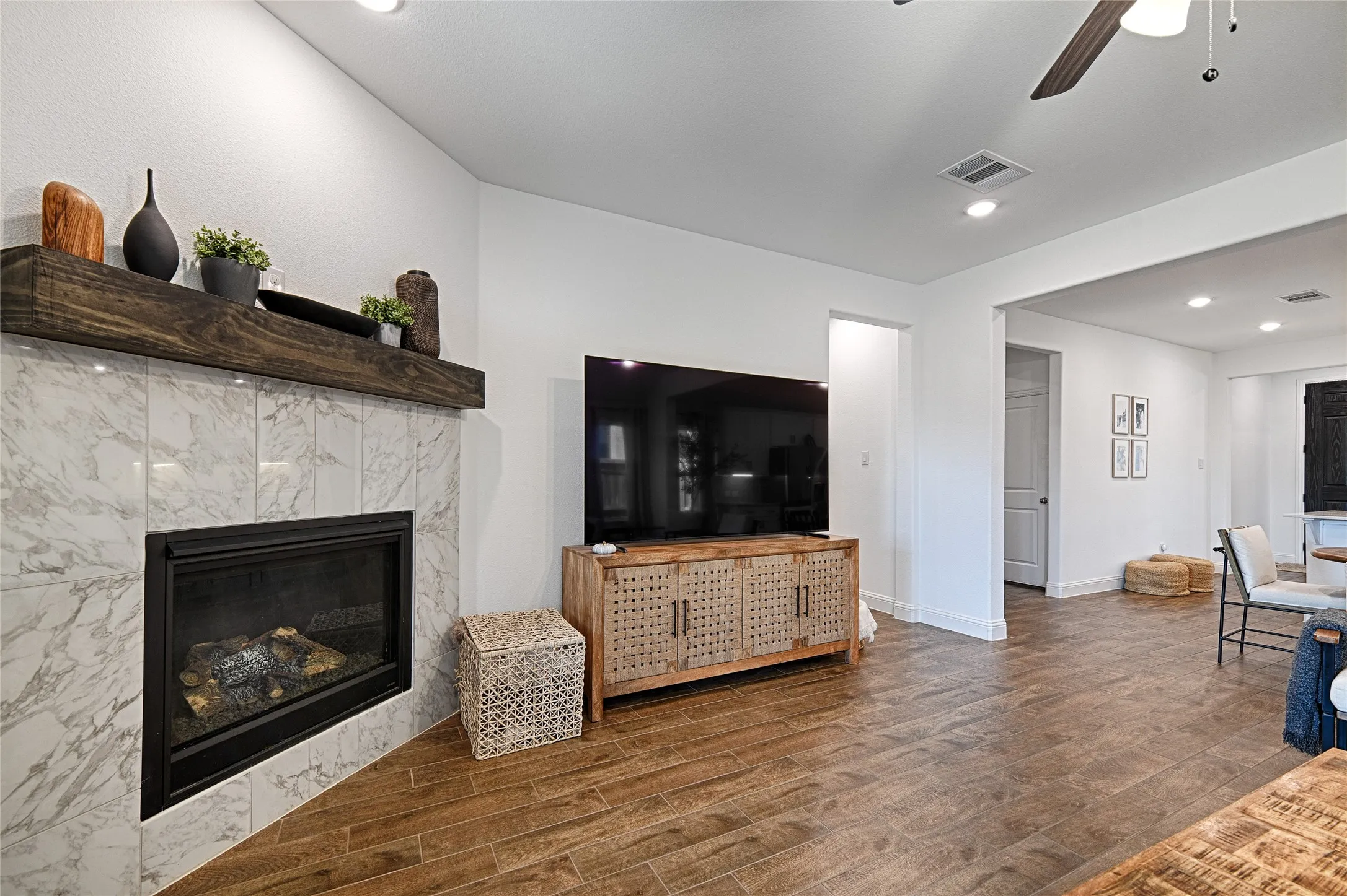 Single Family Residence For Rent in Collin County , 204 Tartane Drive, Anna, Texas 75409, 3 Bedroom, 2 Bathroom, 2 Garage spaces, 1,799 Sqft, built in 2023, mls#21371262, Real Estate Agent in Anna, Homes For Rent in Collin county, Homes For Rent in Anna, Realtor in Anna Texas, Real Estate Brokerage Independent Realty Texas, Luminita Cordes Realtor