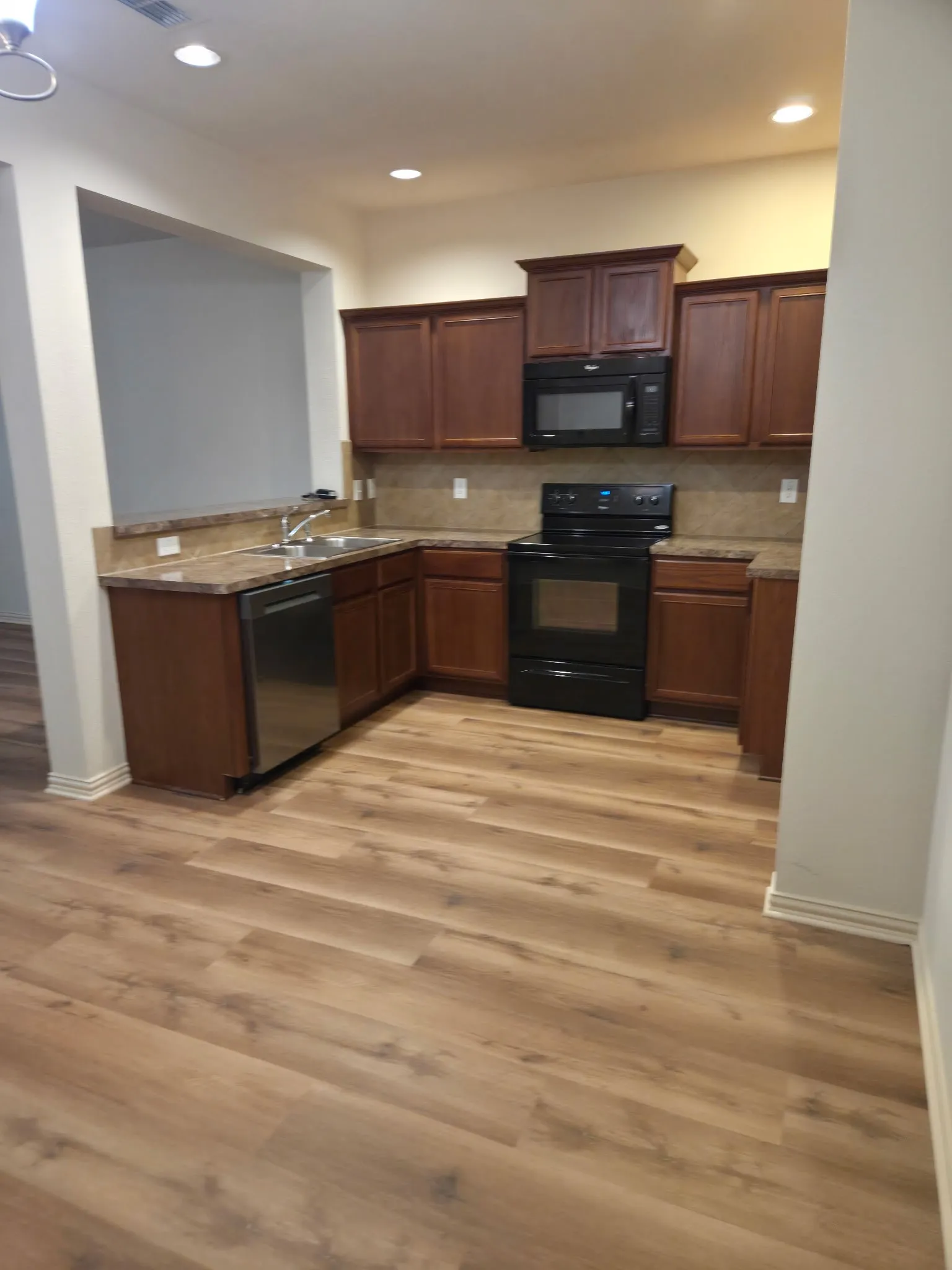 Townhouse For Rent in Tarrant County , 6820 Carrington Lane, Fort Worth, Texas 76137, 2 Bedroom, 3 Bathroom, 2 Garage spaces, 1,491 Sqft, built in 2013, mls#21371323, Real Estate Agent in Fort Worth, Homes For Rent in Tarrant county, Homes For Rent in Fort Worth, Realtor in Fort Worth Texas, Real Estate Brokerage Independent Realty Texas, Luminita Cordes Realtor
