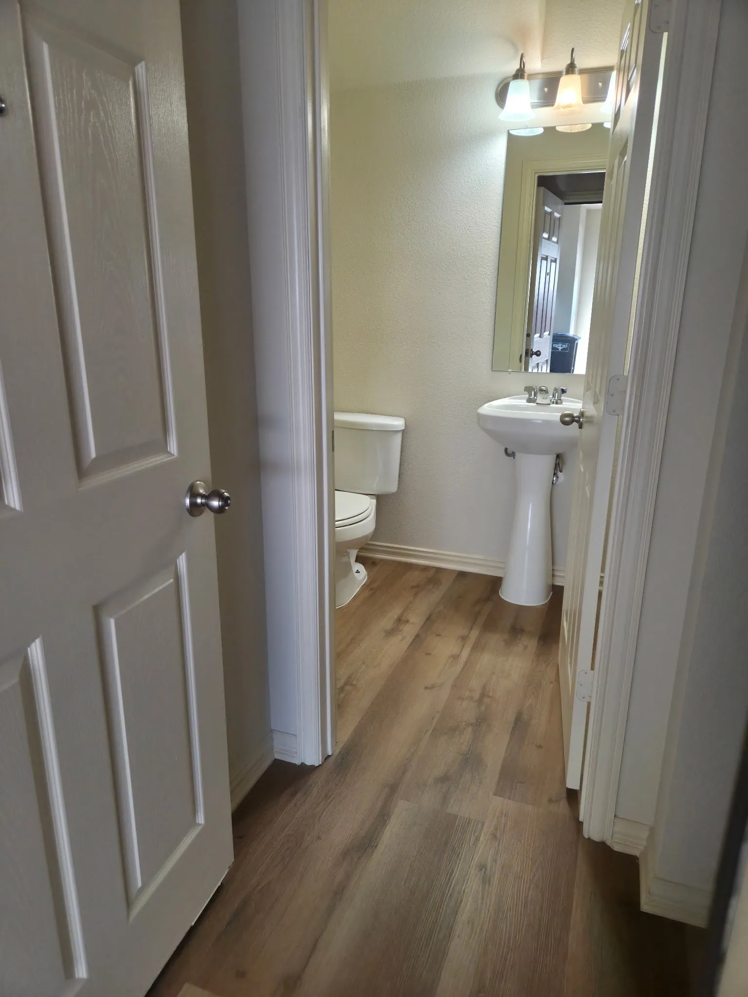 Townhouse For Rent in Tarrant County , 6820 Carrington Lane, Fort Worth, Texas 76137, 2 Bedroom, 3 Bathroom, 2 Garage spaces, 1,491 Sqft, built in 2013, mls#21371323, Real Estate Agent in Fort Worth, Homes For Rent in Tarrant county, Homes For Rent in Fort Worth, Realtor in Fort Worth Texas, Real Estate Brokerage Independent Realty Texas, Luminita Cordes Realtor