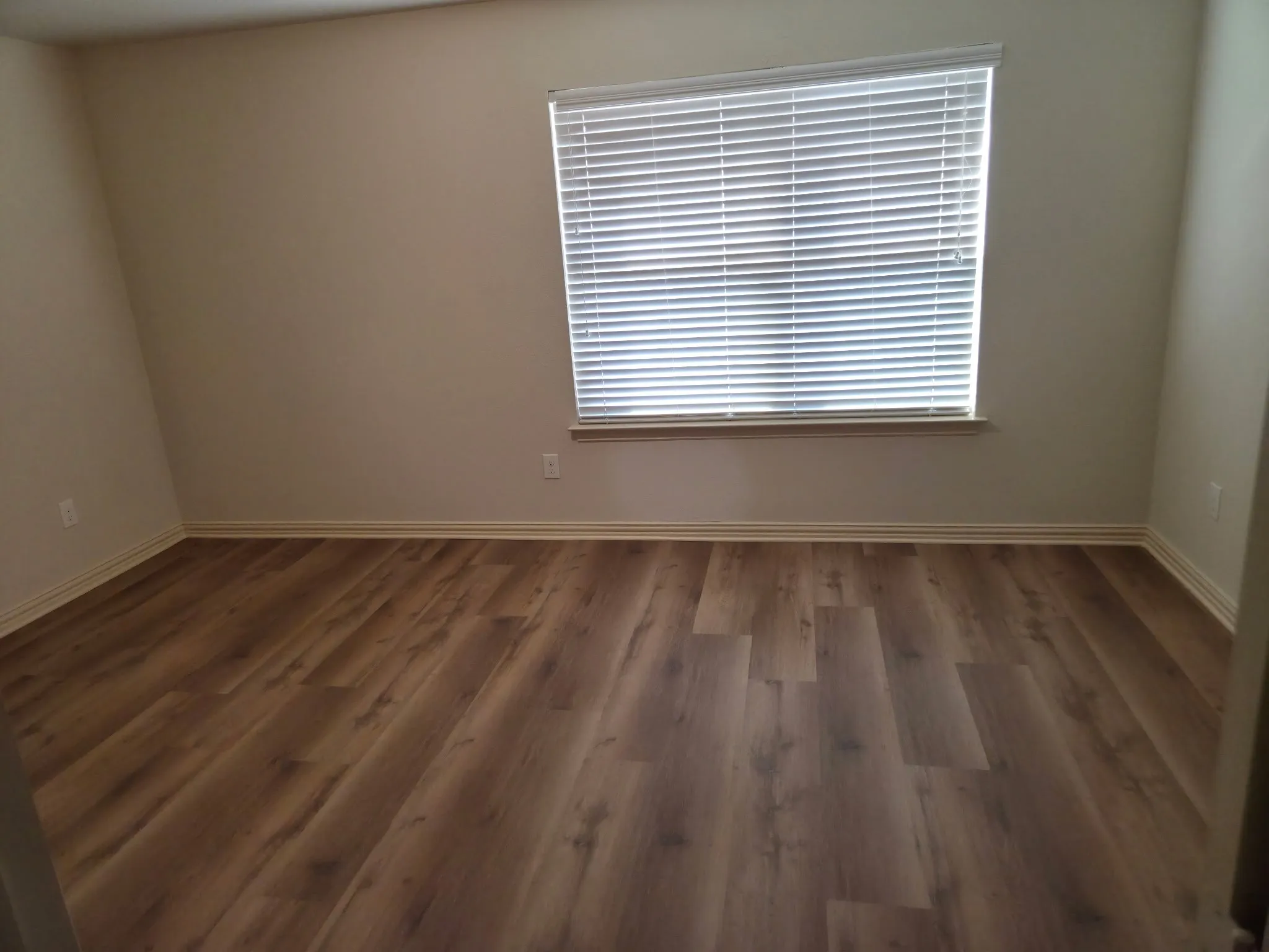 Townhouse For Rent in Tarrant County , 6820 Carrington Lane, Fort Worth, Texas 76137, 2 Bedroom, 3 Bathroom, 2 Garage spaces, 1,491 Sqft, built in 2013, mls#21371323, Real Estate Agent in Fort Worth, Homes For Rent in Tarrant county, Homes For Rent in Fort Worth, Realtor in Fort Worth Texas, Real Estate Brokerage Independent Realty Texas, Luminita Cordes Realtor