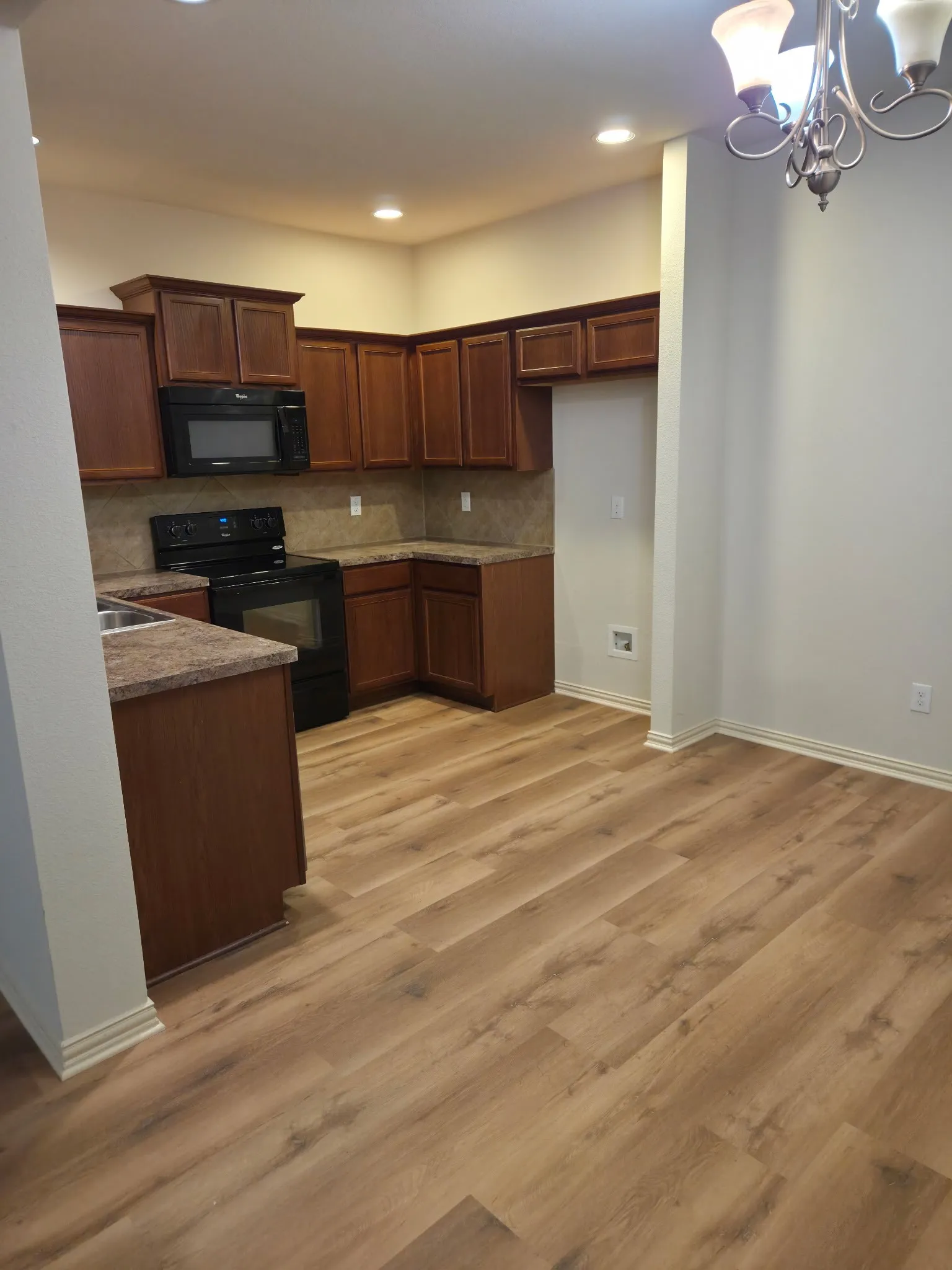 Townhouse For Rent in Tarrant County , 6820 Carrington Lane, Fort Worth, Texas 76137, 2 Bedroom, 3 Bathroom, 2 Garage spaces, 1,491 Sqft, built in 2013, mls#21371323, Real Estate Agent in Fort Worth, Homes For Rent in Tarrant county, Homes For Rent in Fort Worth, Realtor in Fort Worth Texas, Real Estate Brokerage Independent Realty Texas, Luminita Cordes Realtor
