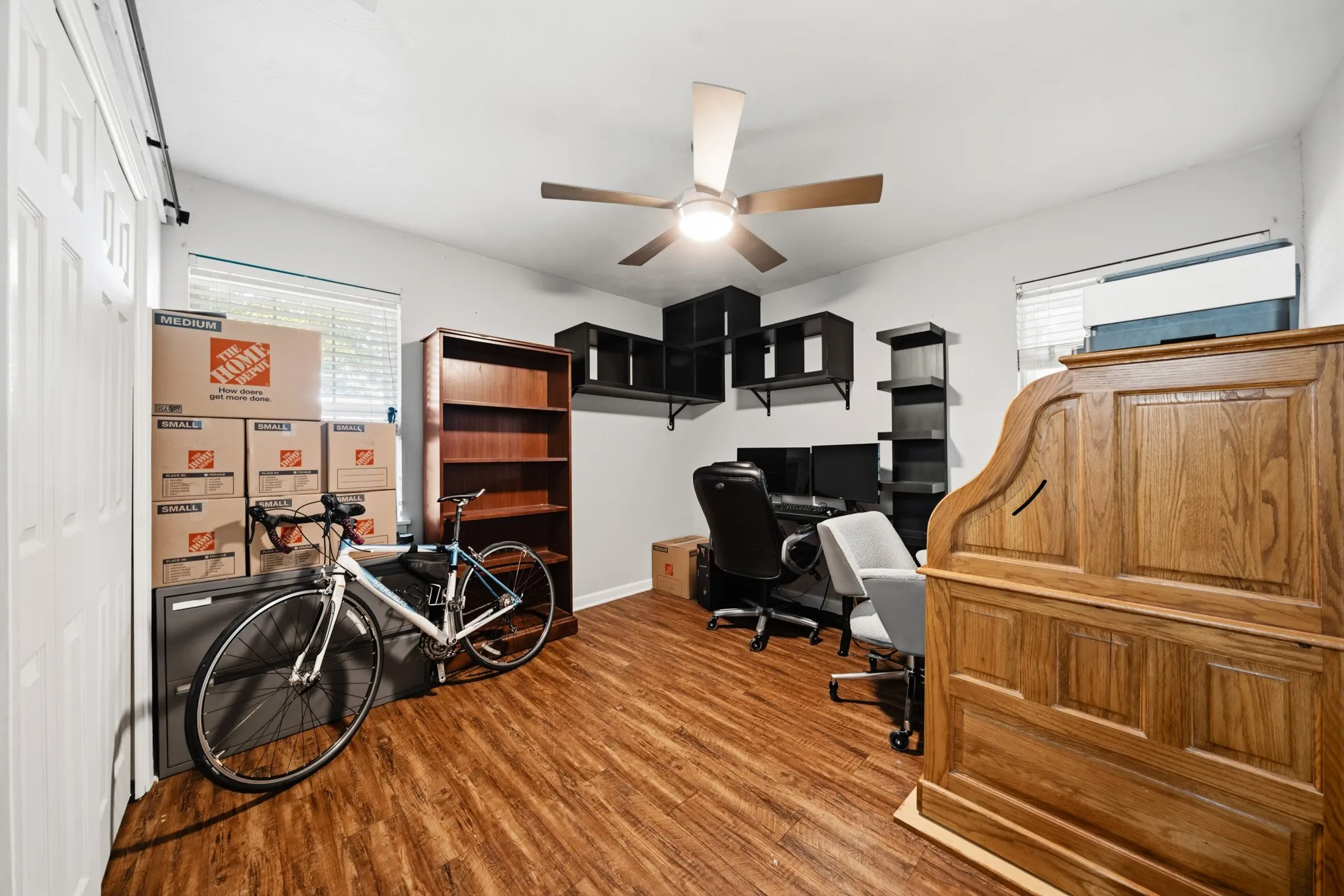 Single Family Residence For Sale in Mc Lennan County , 205 Rabbit Run, Woodway, Texas 76712, 3 Bedroom, 2 Bathroom, Garage spaces, 1,450 Sqft, built in 1955, mls#21371896, Real Estate Agent in Woodway, Homes For Sale in Mc Lennan county, Homes For Sale in Woodway, Realtor in Woodway Texas, Real Estate Brokerage Independent Realty Texas, Luminita Cordes Realtor