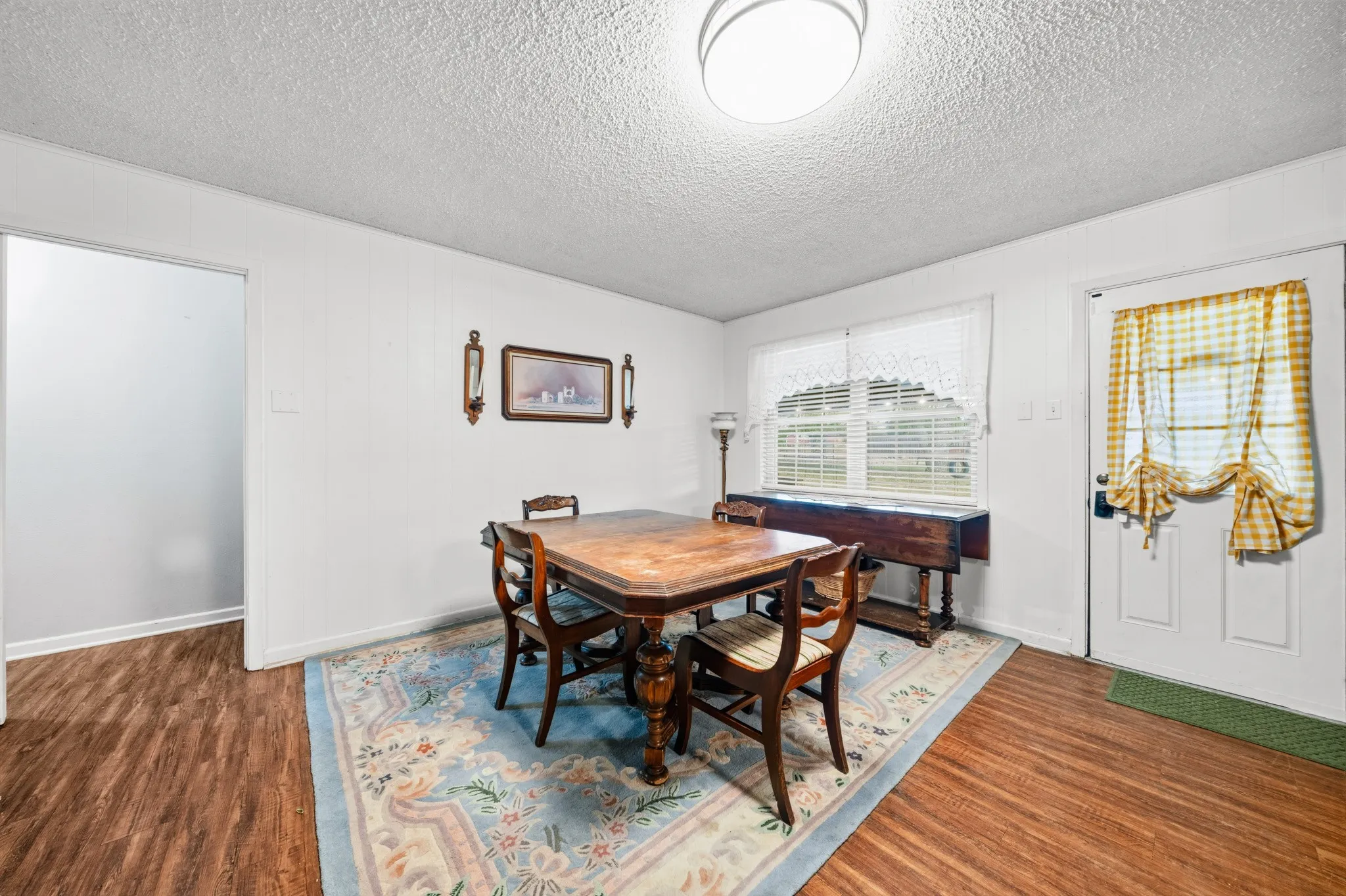 Single Family Residence For Sale in Mc Lennan County , 205 Rabbit Run, Woodway, Texas 76712, 3 Bedroom, 2 Bathroom, Garage spaces, 1,450 Sqft, built in 1955, mls#21371896, Real Estate Agent in Woodway, Homes For Sale in Mc Lennan county, Homes For Sale in Woodway, Realtor in Woodway Texas, Real Estate Brokerage Independent Realty Texas, Luminita Cordes Realtor