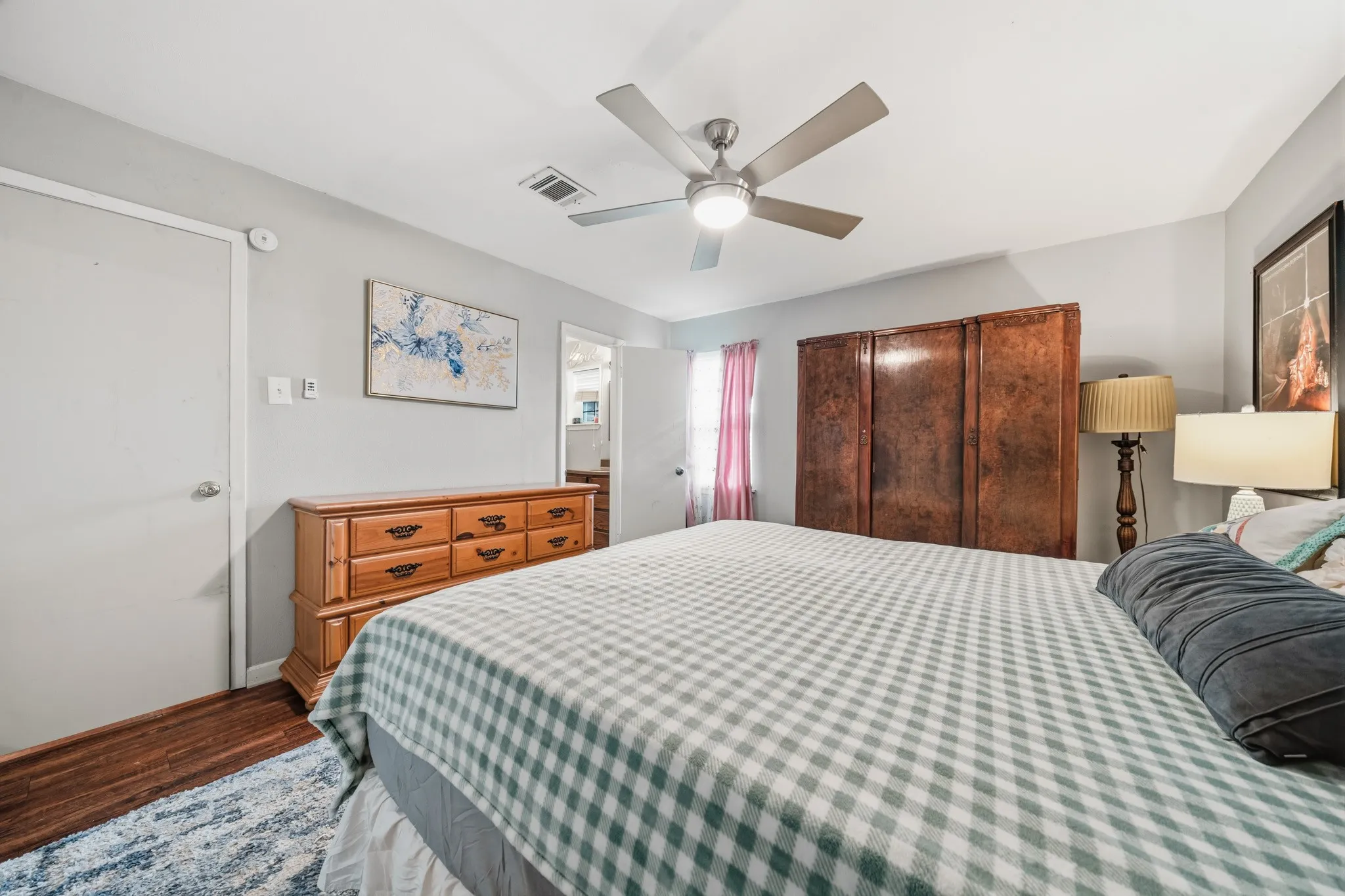 Single Family Residence For Sale in Mc Lennan County , 205 Rabbit Run, Woodway, Texas 76712, 3 Bedroom, 2 Bathroom, Garage spaces, 1,450 Sqft, built in 1955, mls#21371896, Real Estate Agent in Woodway, Homes For Sale in Mc Lennan county, Homes For Sale in Woodway, Realtor in Woodway Texas, Real Estate Brokerage Independent Realty Texas, Luminita Cordes Realtor