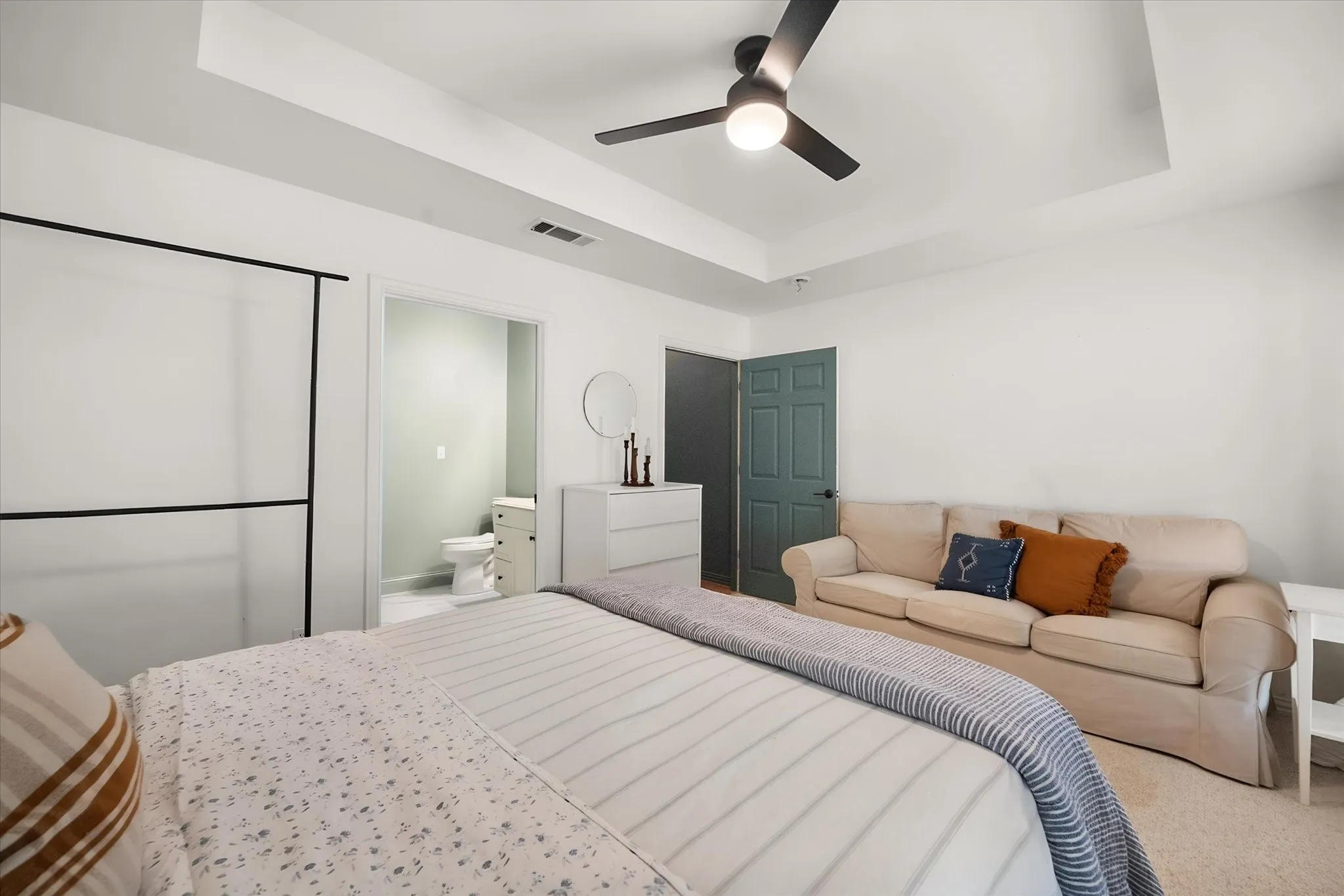 Single Family Residence For Sale in Wise County , 215 Red Baron Drive, Rhome, Texas 76078, 5 Bedroom, 5 Bathroom, 2 Garage spaces, 3,317 Sqft, built in 2002, mls#21370312, Real Estate Agent in Rhome, Homes For Sale in Wise county, Homes For Sale in Rhome, Realtor in Rhome Texas, Real Estate Brokerage Independent Realty Texas, Luminita Cordes Realtor