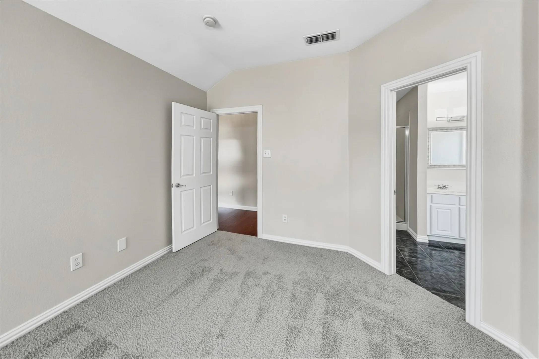 Single Family Residence For Sale in Dallas County , 128 Annette Street, Lancaster, Texas 75146, 4 Bedroom, 2 Bathroom, 2 Garage spaces, 2,330 Sqft, built in 2001, mls#21371542, Real Estate Agent in Lancaster, Homes For Sale in Dallas county, Homes For Sale in Lancaster, Realtor in Lancaster Texas, Real Estate Brokerage Independent Realty Texas, Luminita Cordes Realtor
