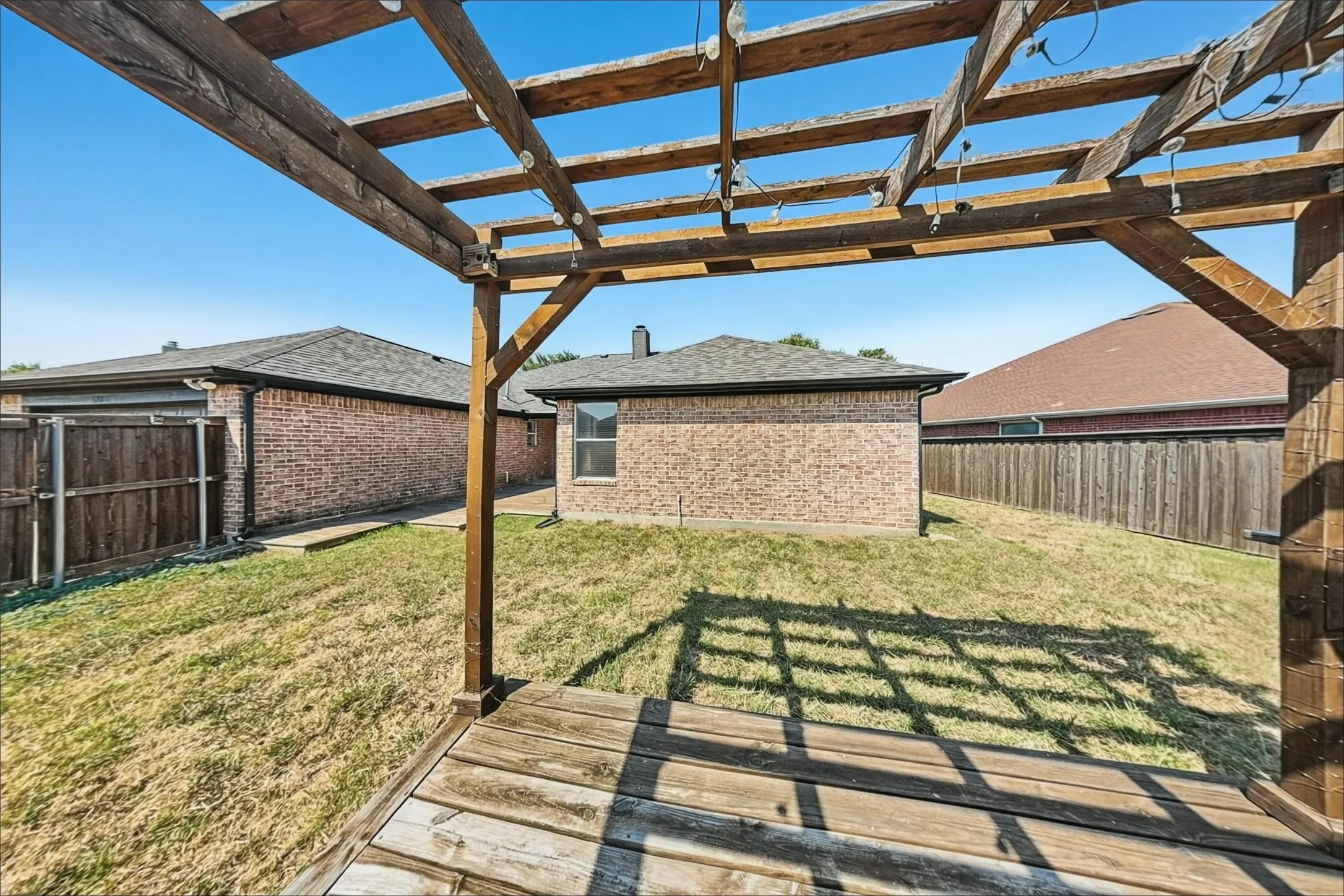 Single Family Residence For Sale in Dallas County , 128 Annette Street, Lancaster, Texas 75146, 4 Bedroom, 2 Bathroom, 2 Garage spaces, 2,330 Sqft, built in 2001, mls#21371542, Real Estate Agent in Lancaster, Homes For Sale in Dallas county, Homes For Sale in Lancaster, Realtor in Lancaster Texas, Real Estate Brokerage Independent Realty Texas, Luminita Cordes Realtor